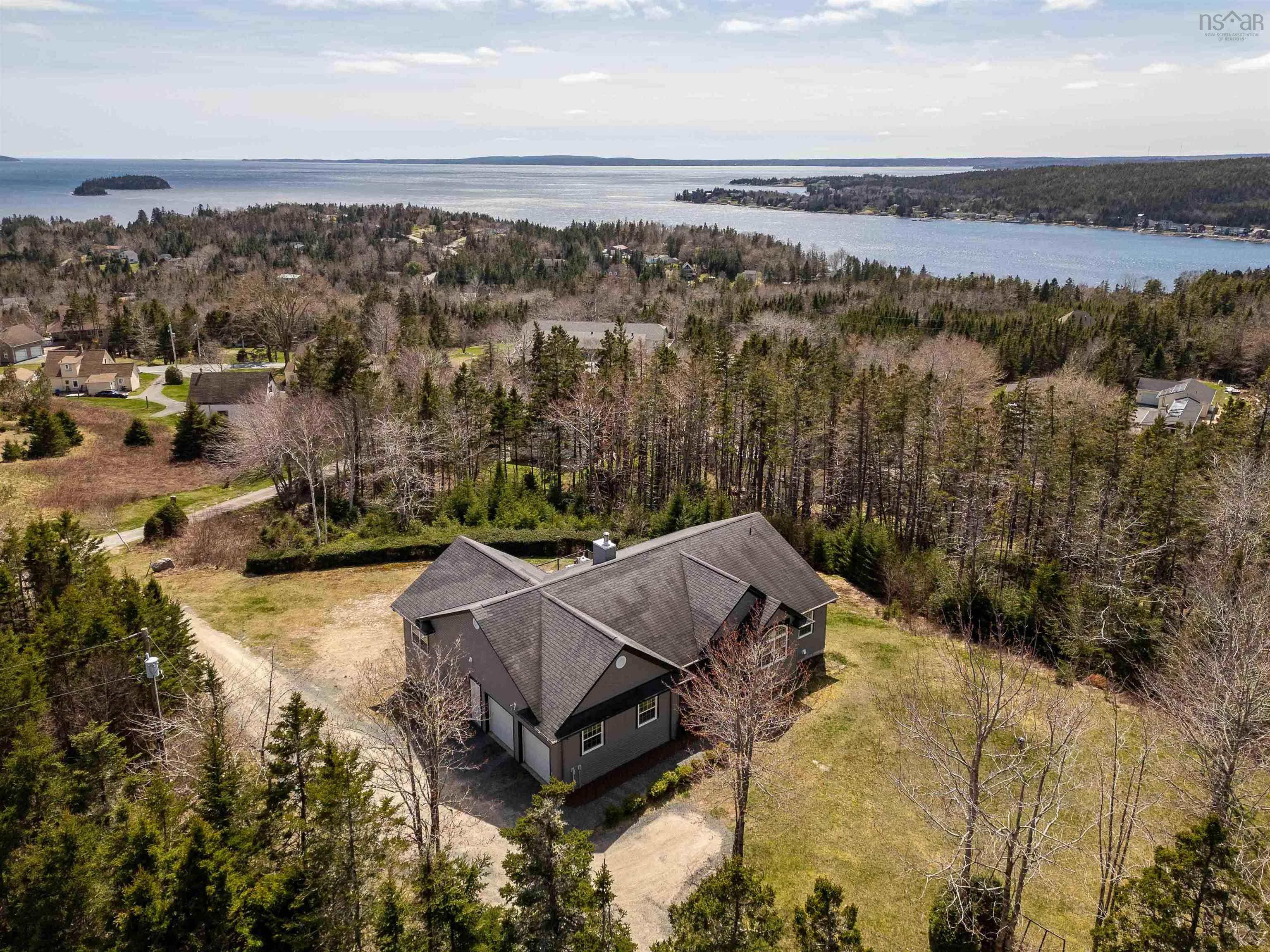 323 Island View Drive, Boutiliers Point NS - MLS: 202408992