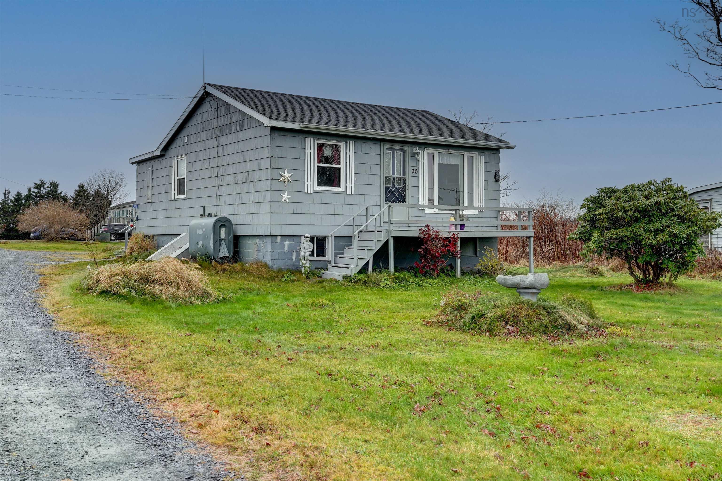 35 Pettipas Road, Terence Bay NS B3T 1Y4 - MLS #202426696