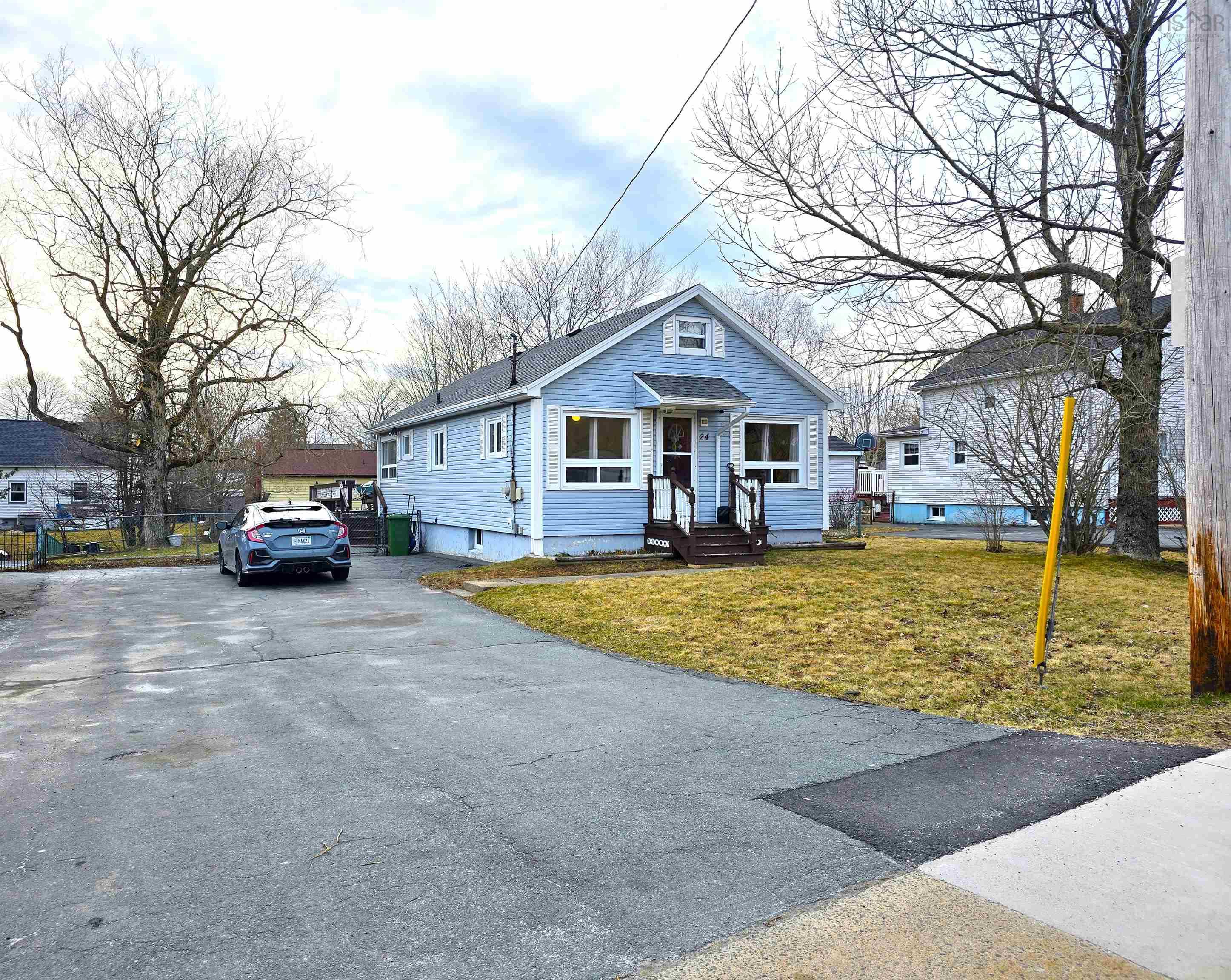 24 Woodlawn Road, Dartmouth NS B2W 2R6 - MLS #202505931