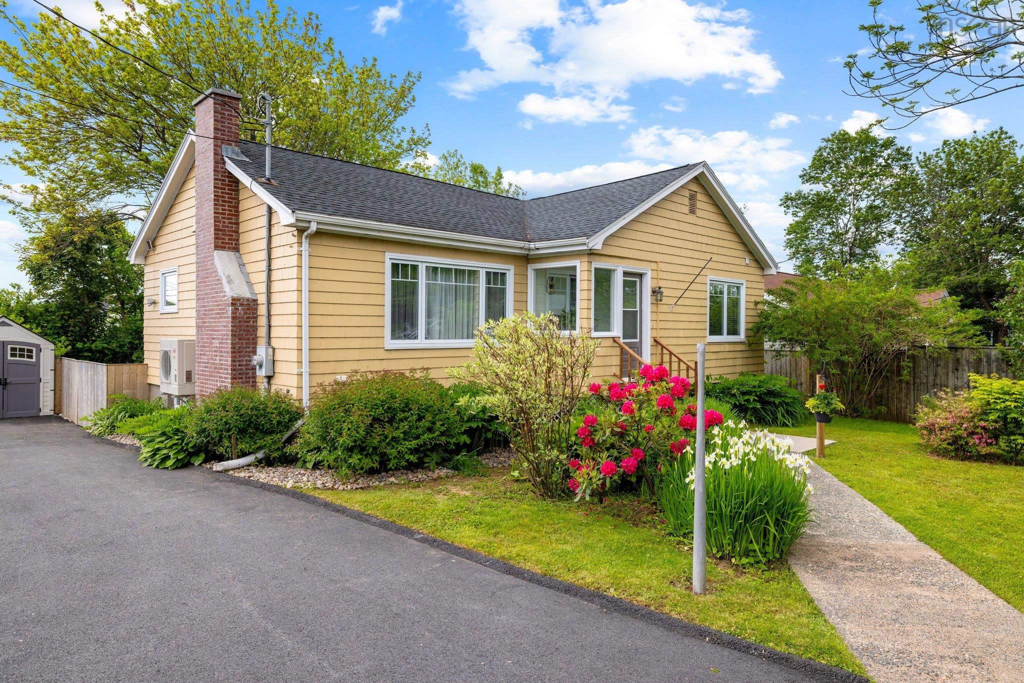210 Main Street, Dartmouth NS B2X 1S5 - MLS #202514765