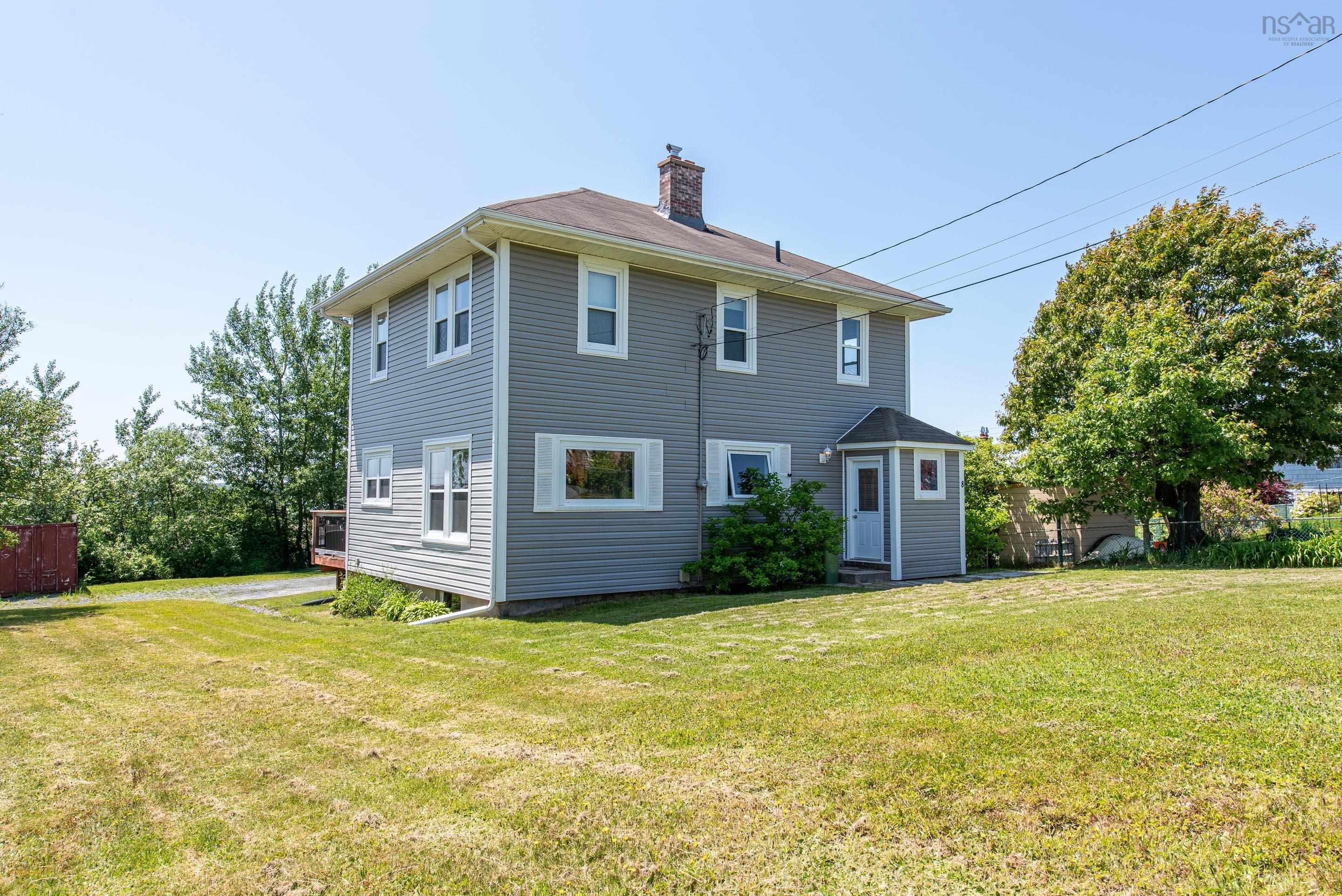 8 Woodside Avenue, Dartmouth NS B2W 1B3 - MLS #202515775
