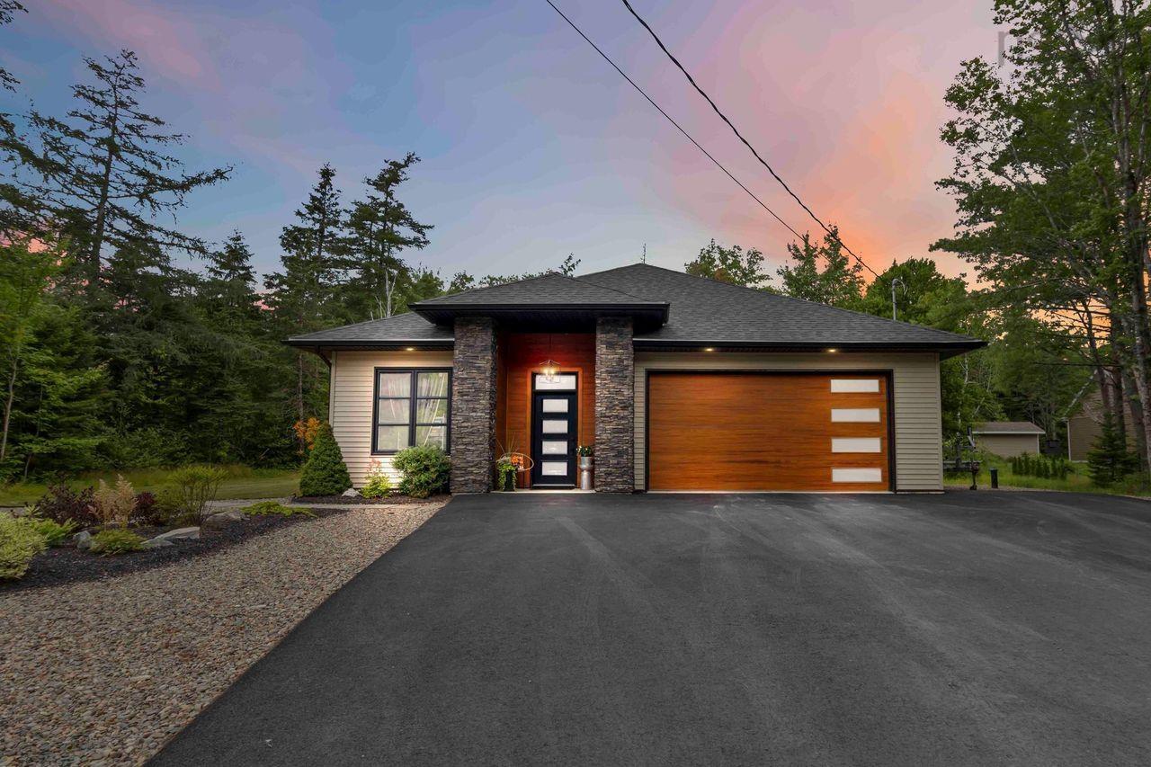 20 Pentz Lake Drive, Mount Uniacke NS B0N 1Z0 - MLS #202518208