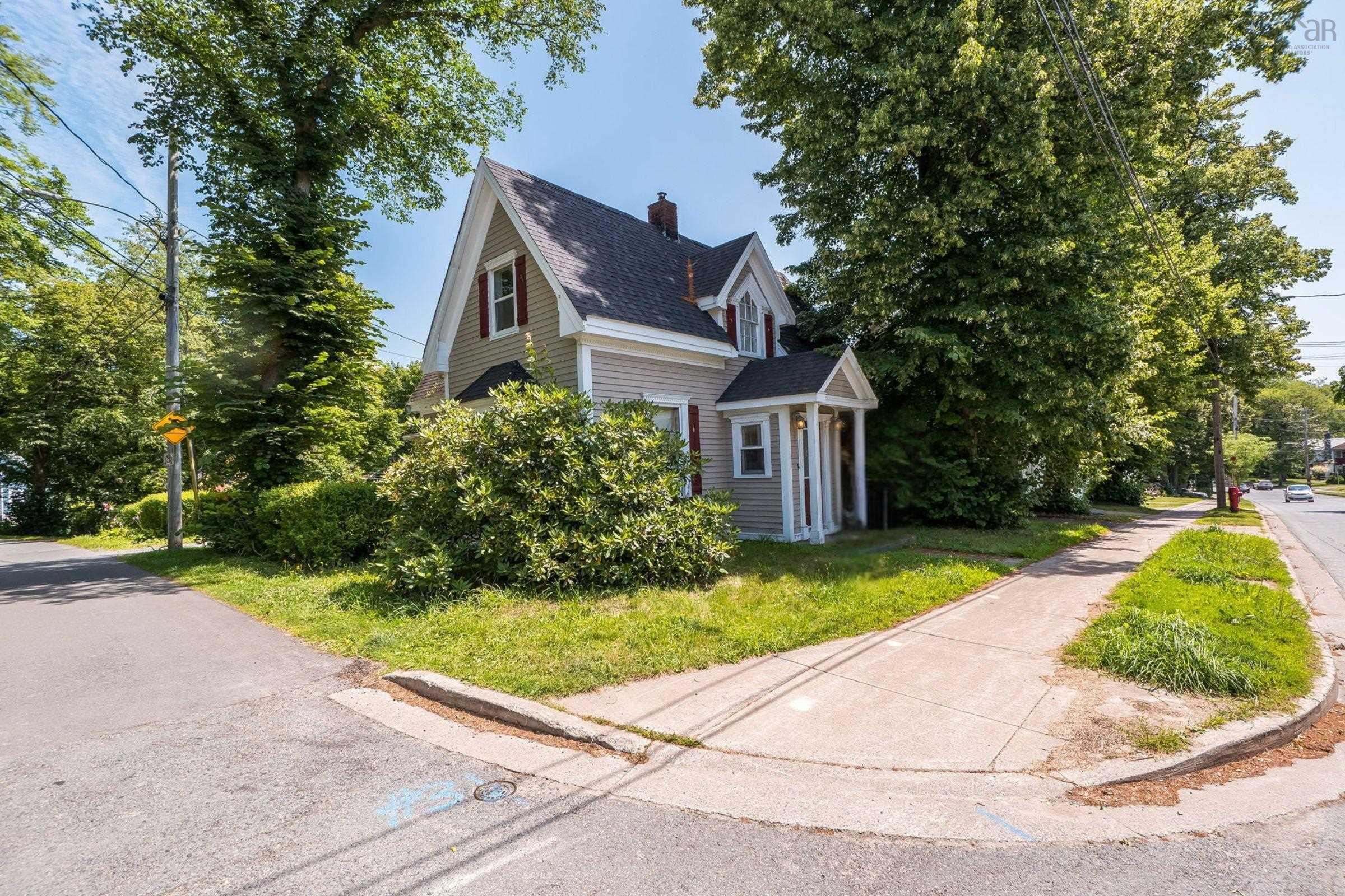 77 Pleasant Street, Dartmouth NS B2Y 3P6 - MLS #202518857