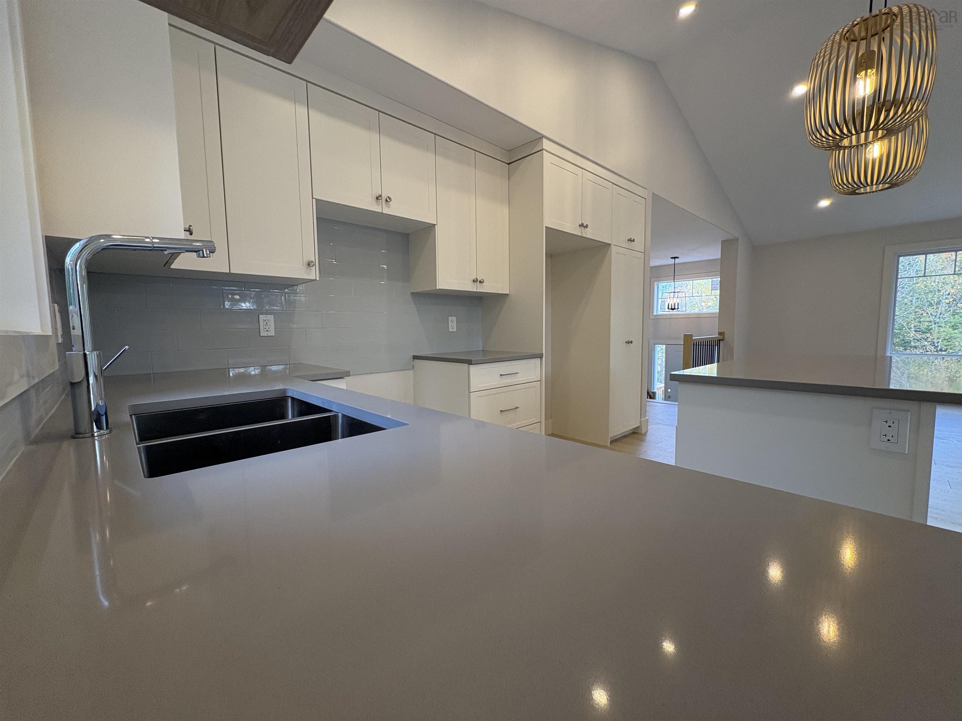 Thumbnail image for 281 8 West Court MLS<sup>®</sup> 202501766