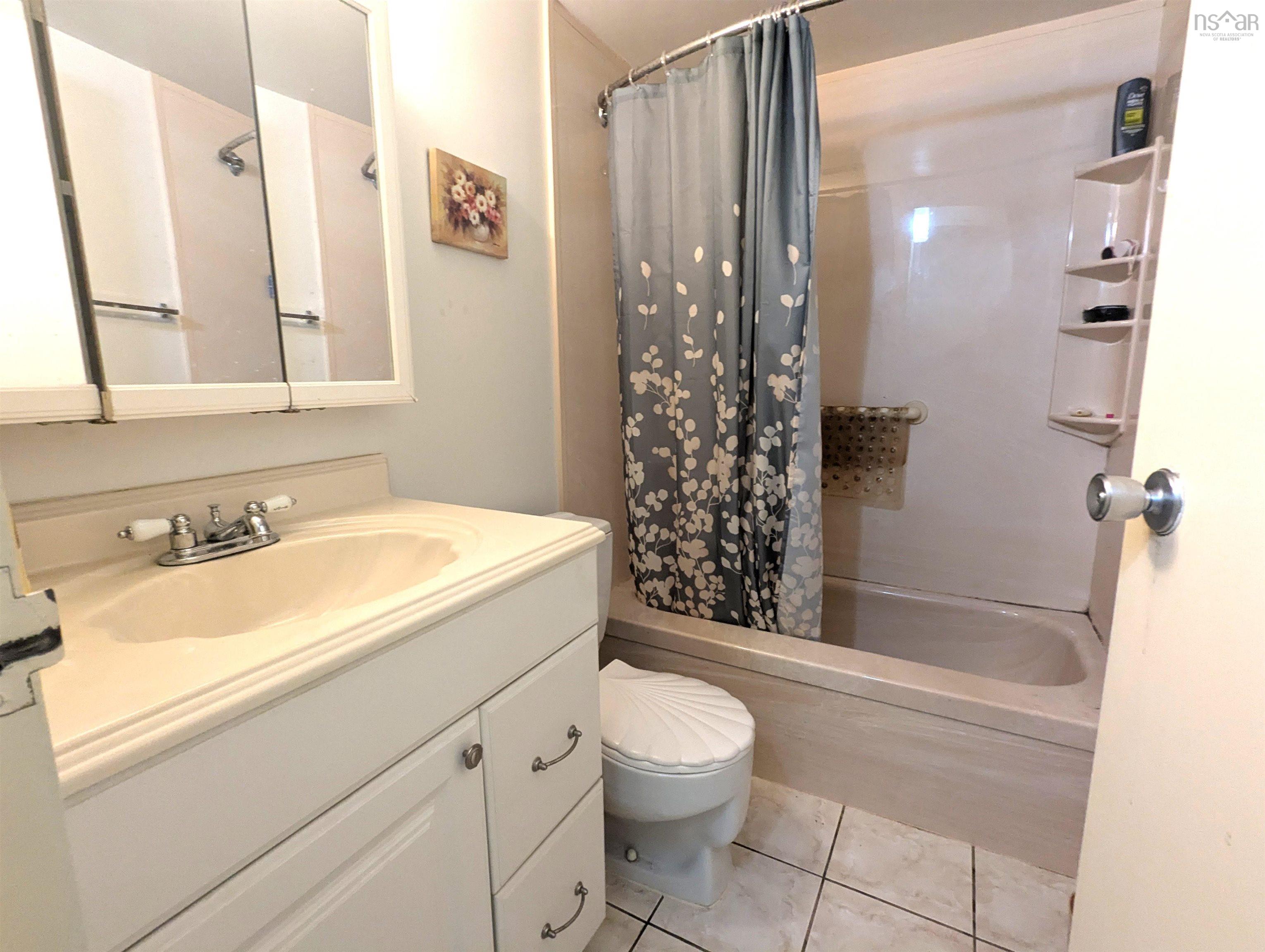 Thumbnail image for 504 6369 Coburg Road MLS<sup>®</sup> 202515988