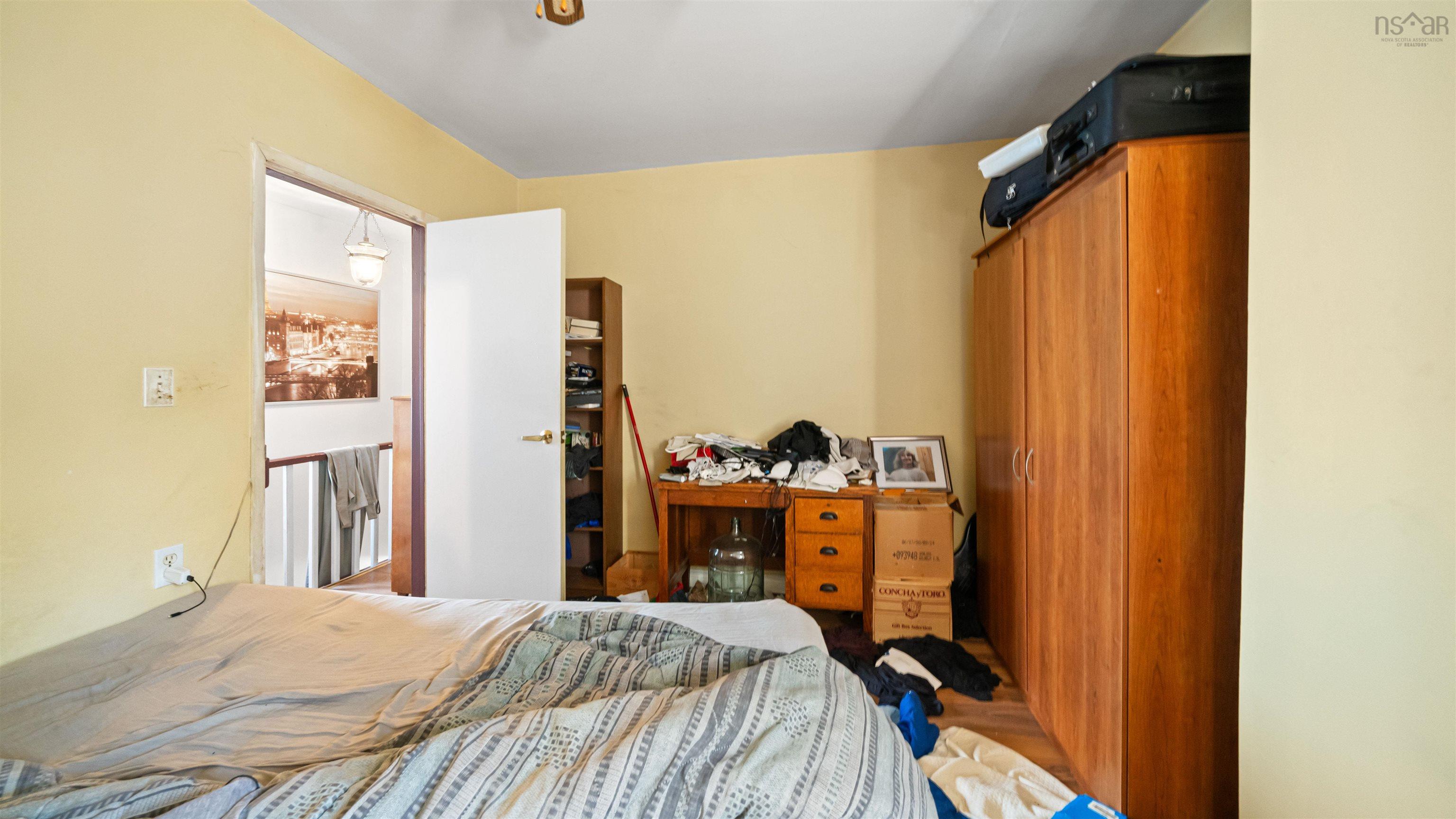 Thumbnail image for 2646 Belle Aire Terrace MLS<sup>®</sup> 202520486