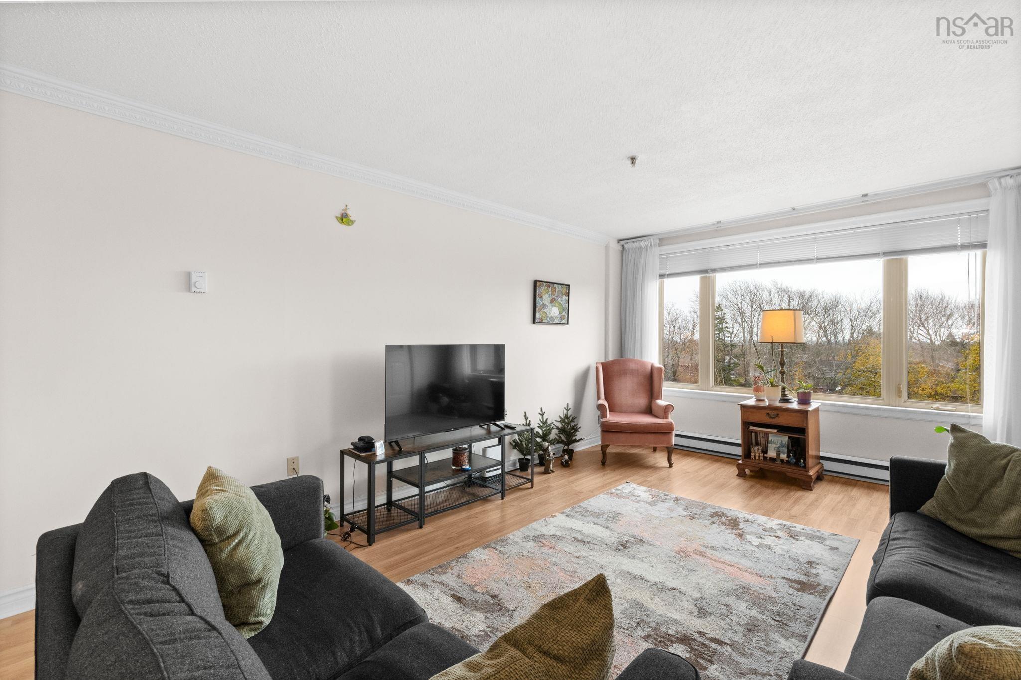 View image 12