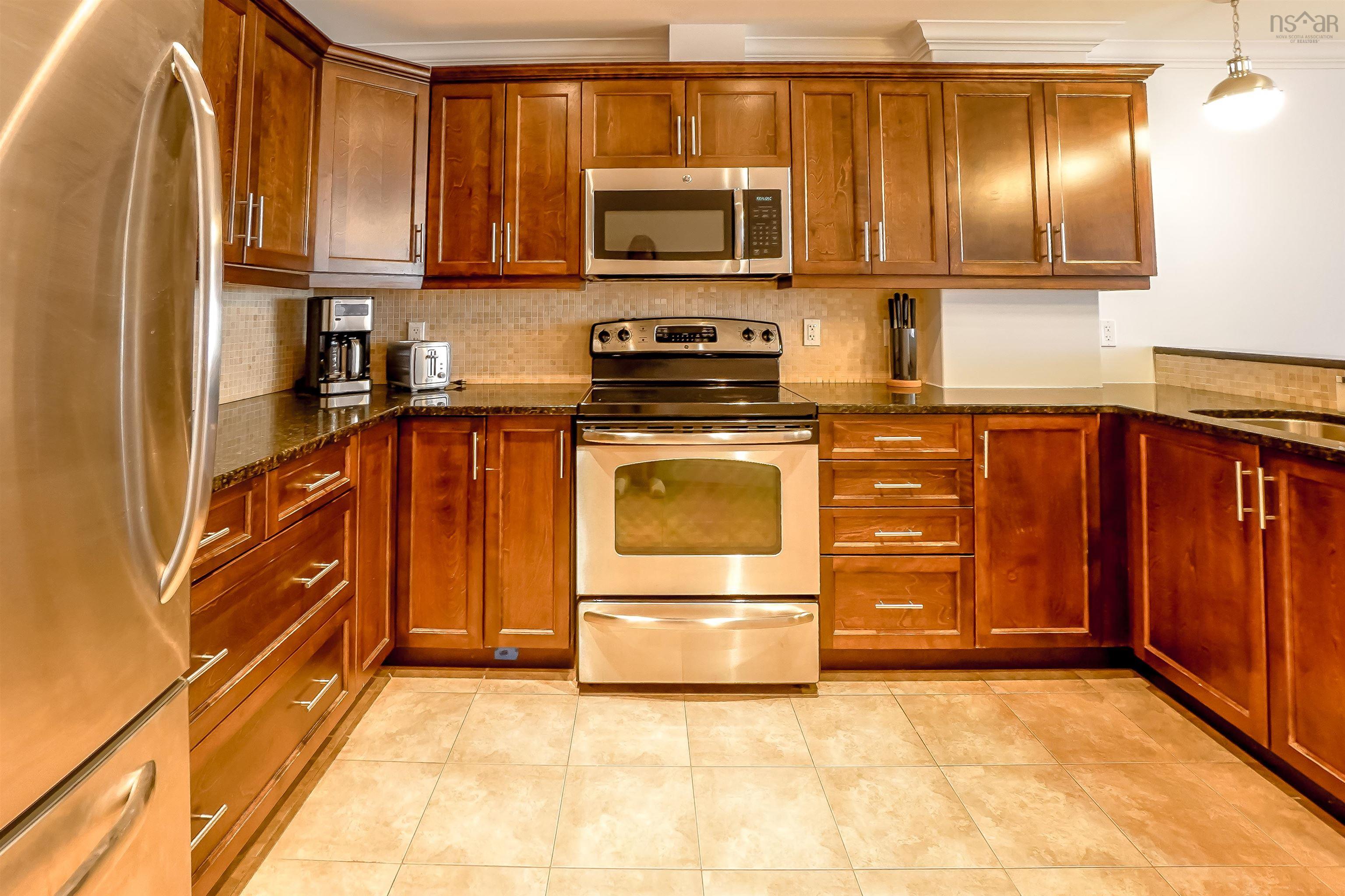 Thumbnail image for 1002 1445 South Park Street MLS<sup>®</sup> 202601159