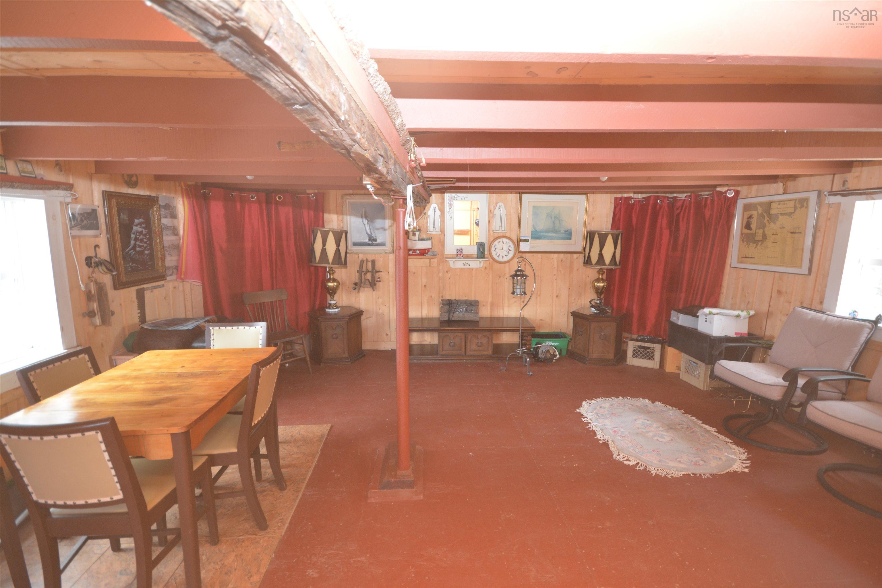 Thumbnail image for 1570 John Brackett Drive MLS<sup>®</sup> 202514873