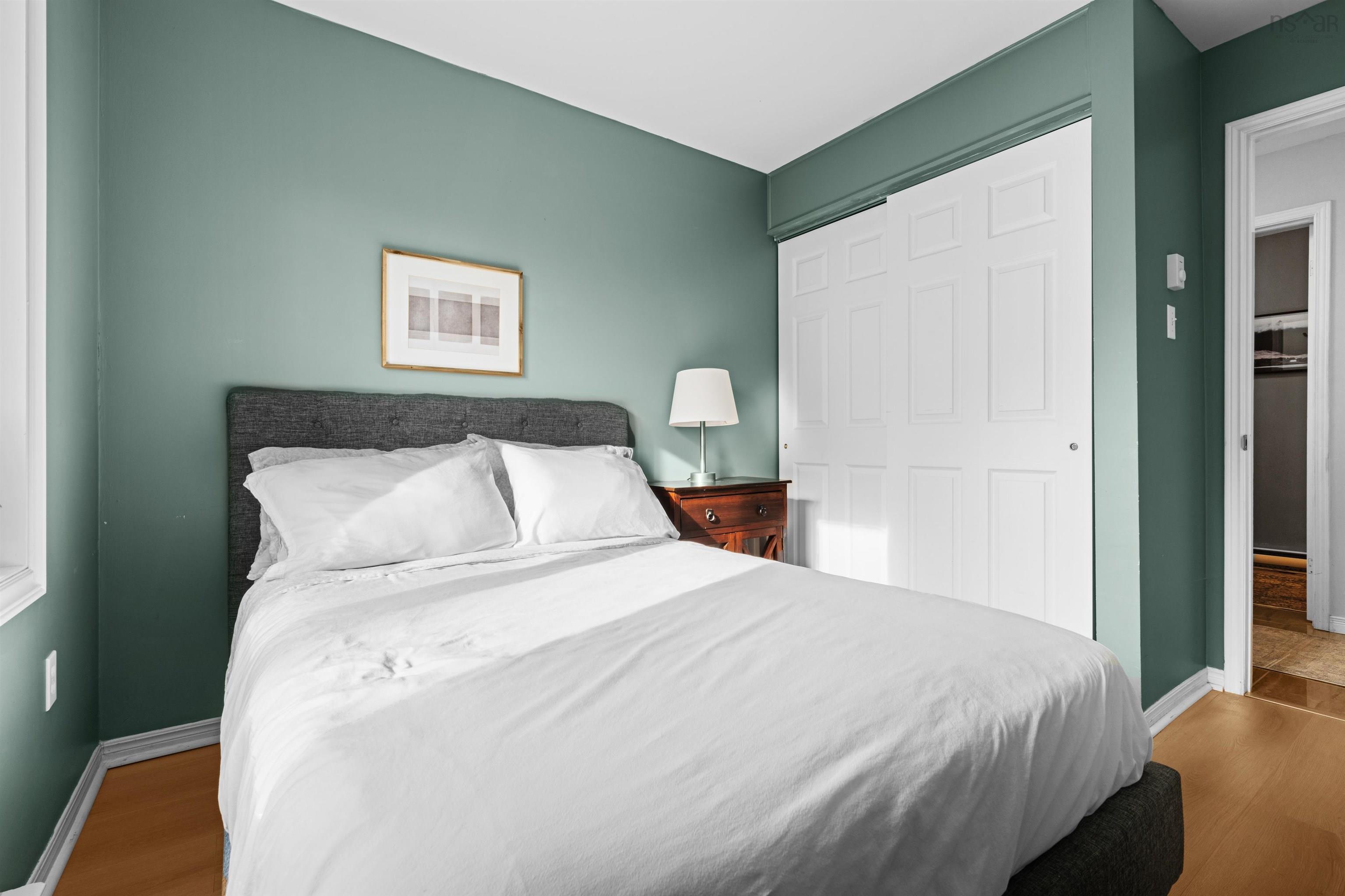 Thumbnail image for 5929 Gainsborough Place MLS<sup>®</sup> 202519364