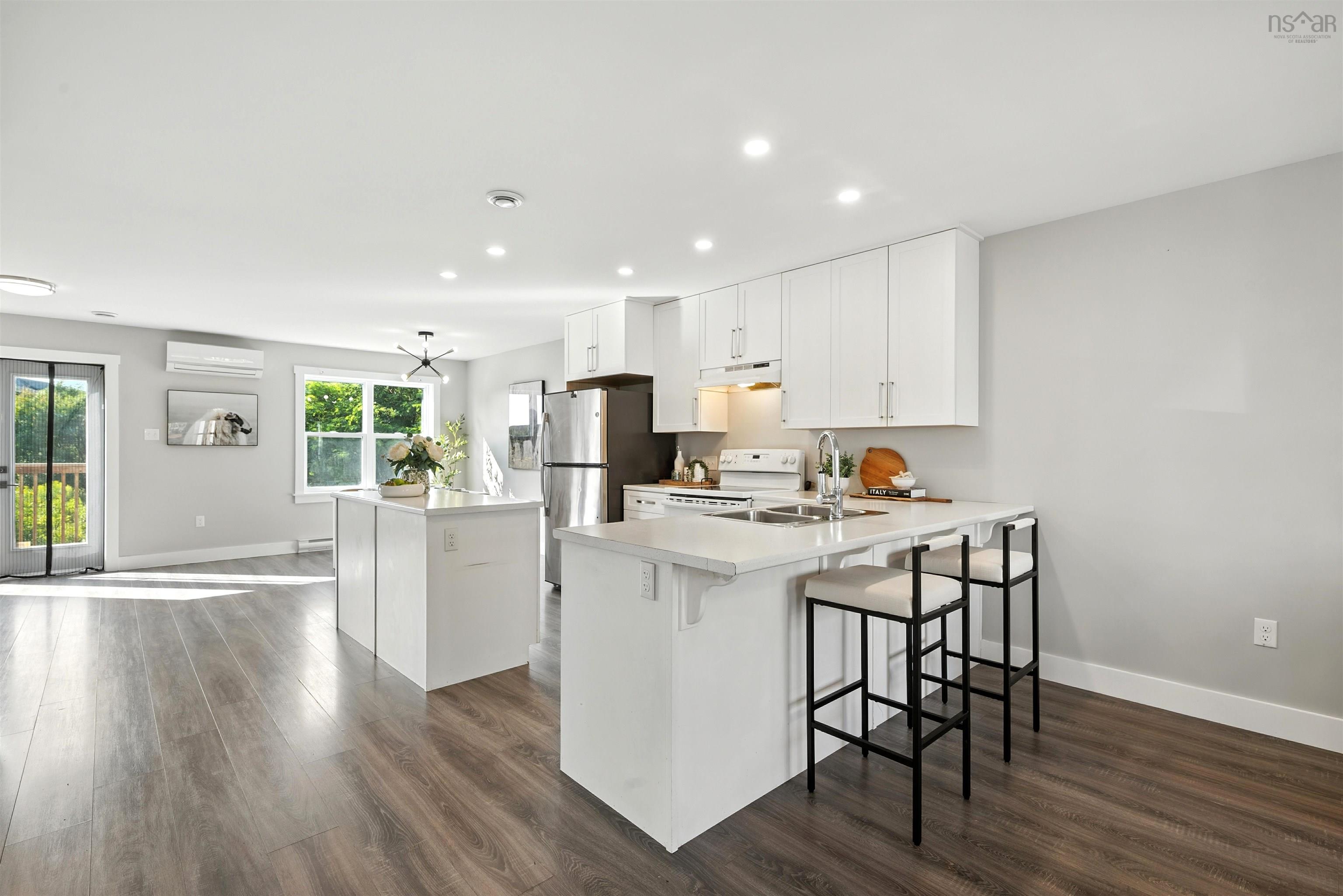 Thumbnail image for 38 Quartz Drive MLS<sup>®</sup> 202519444