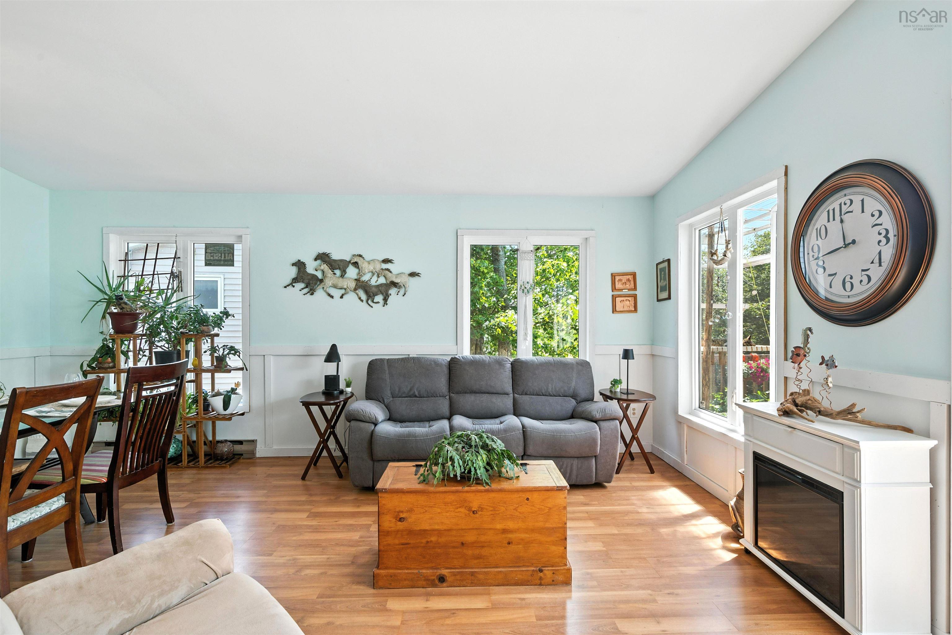 Thumbnail image for 86 La Pierre Crescent MLS<sup>®</sup> 202519481