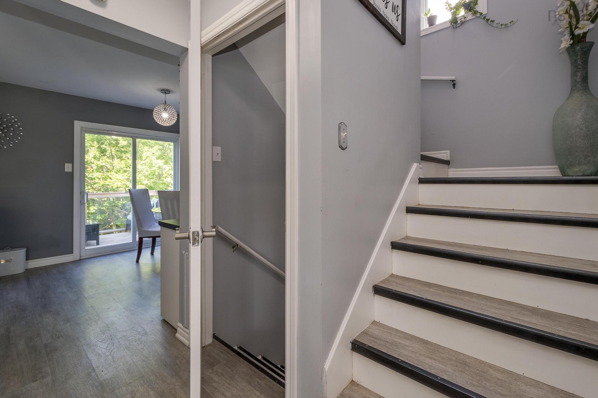 View image 18