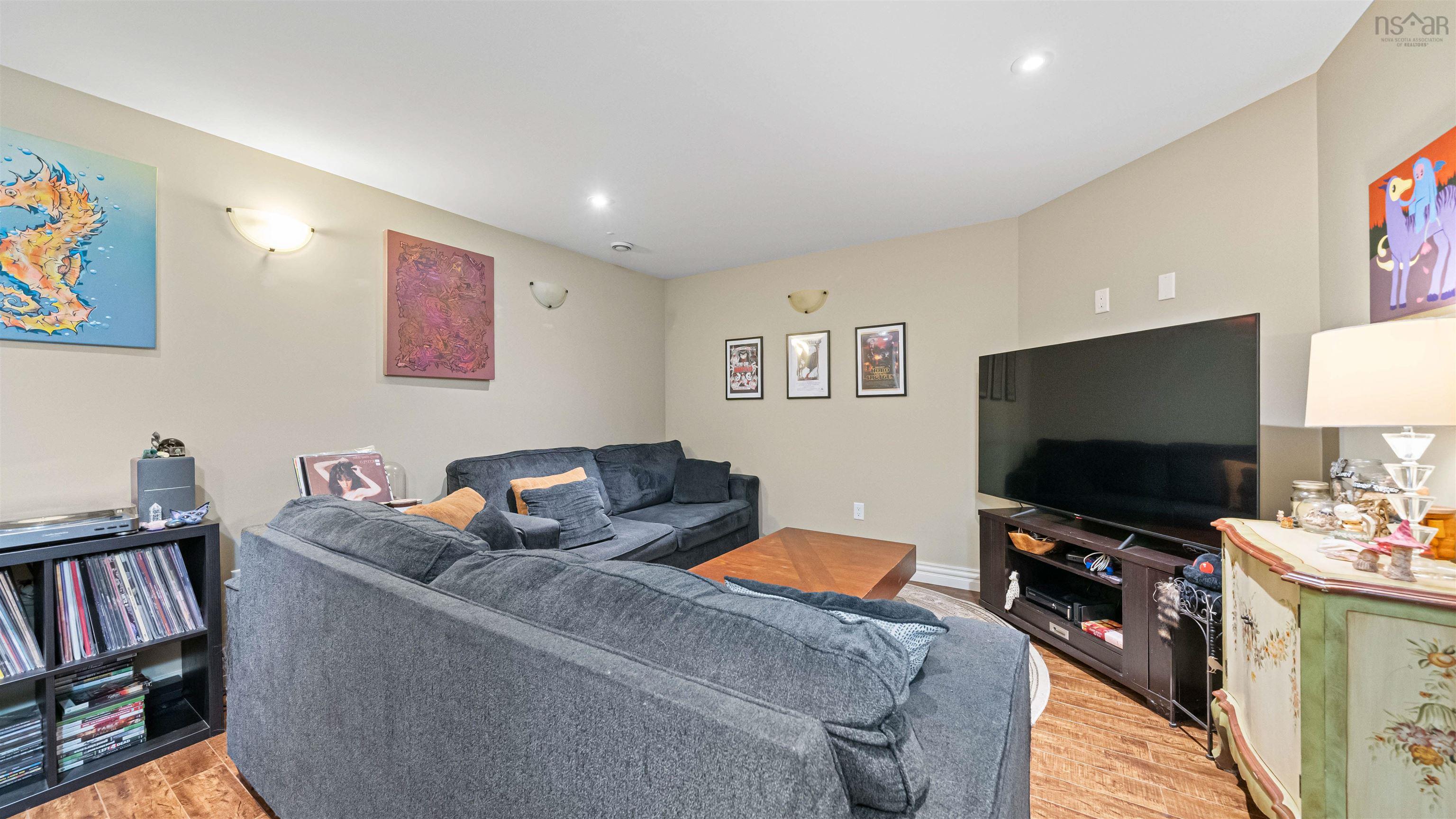 View image 9