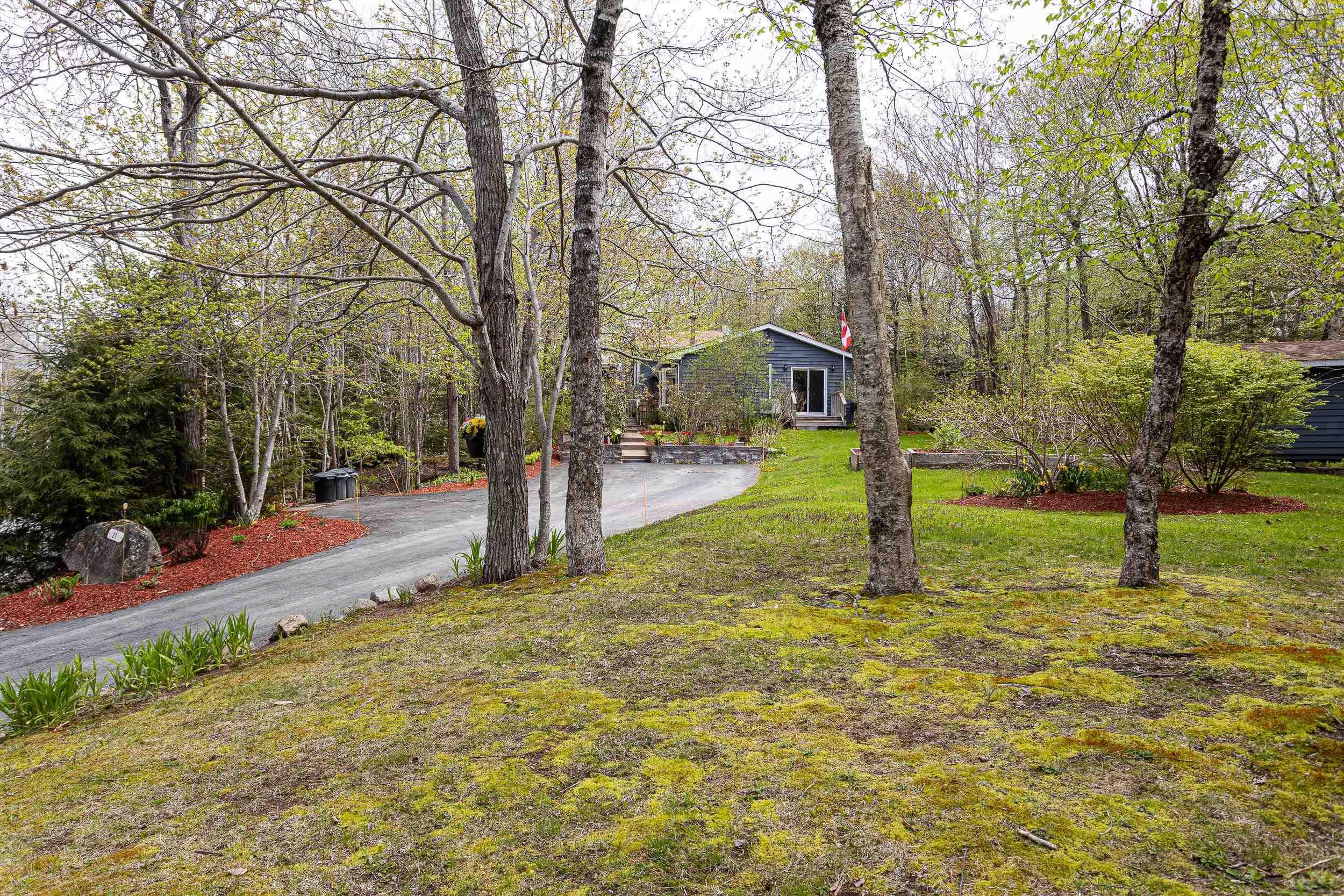 Thumbnail image for 21 Stillwater Lake Drive MLS<sup>®</sup> 202519612