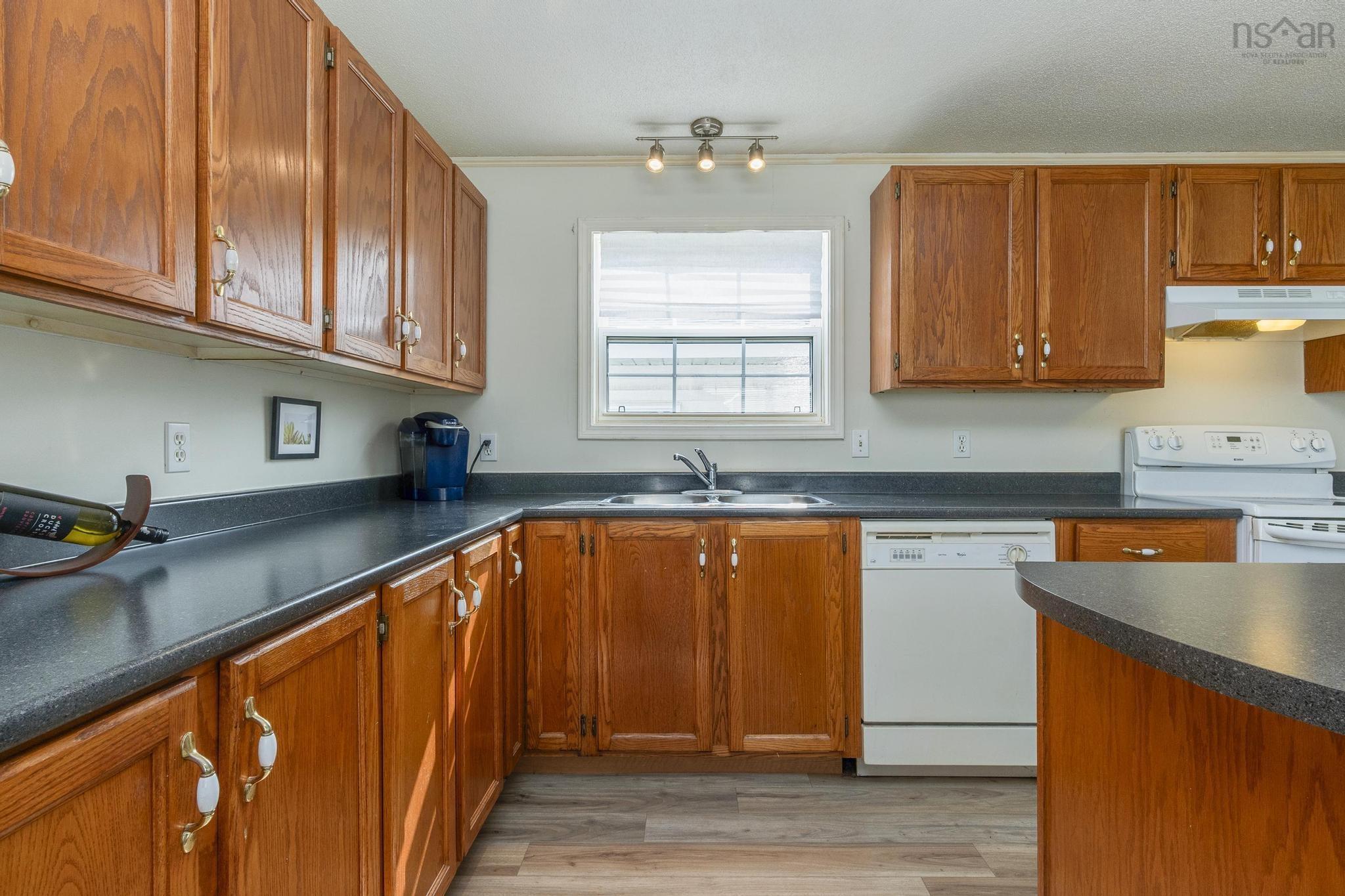 View image 9