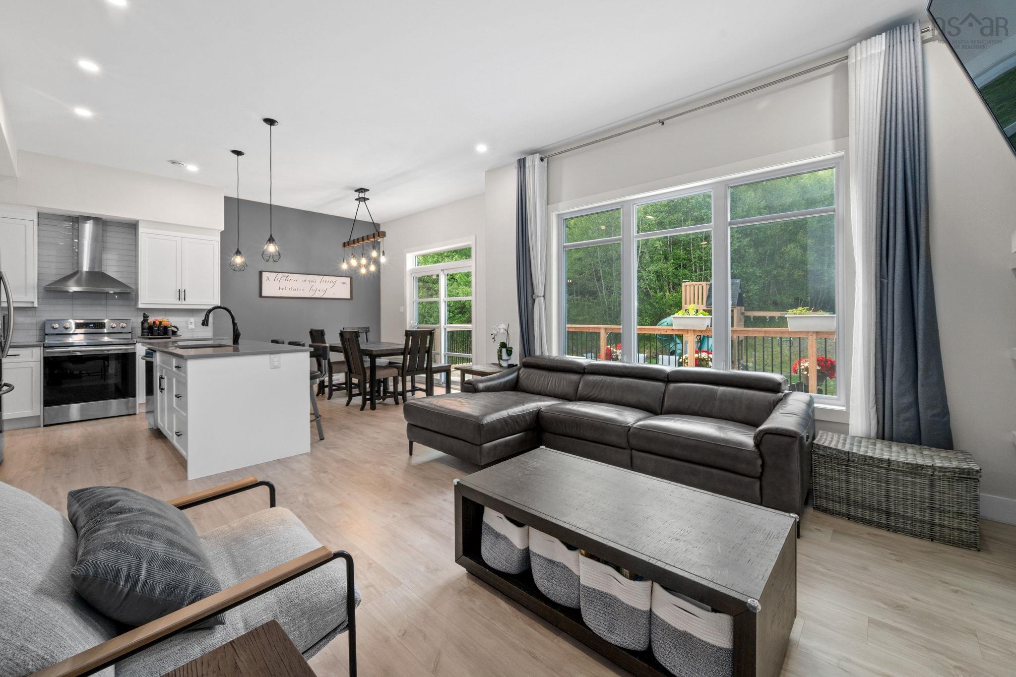 Thumbnail image for 41 McCabe Lake Drive MLS<sup>®</sup> 202520240
