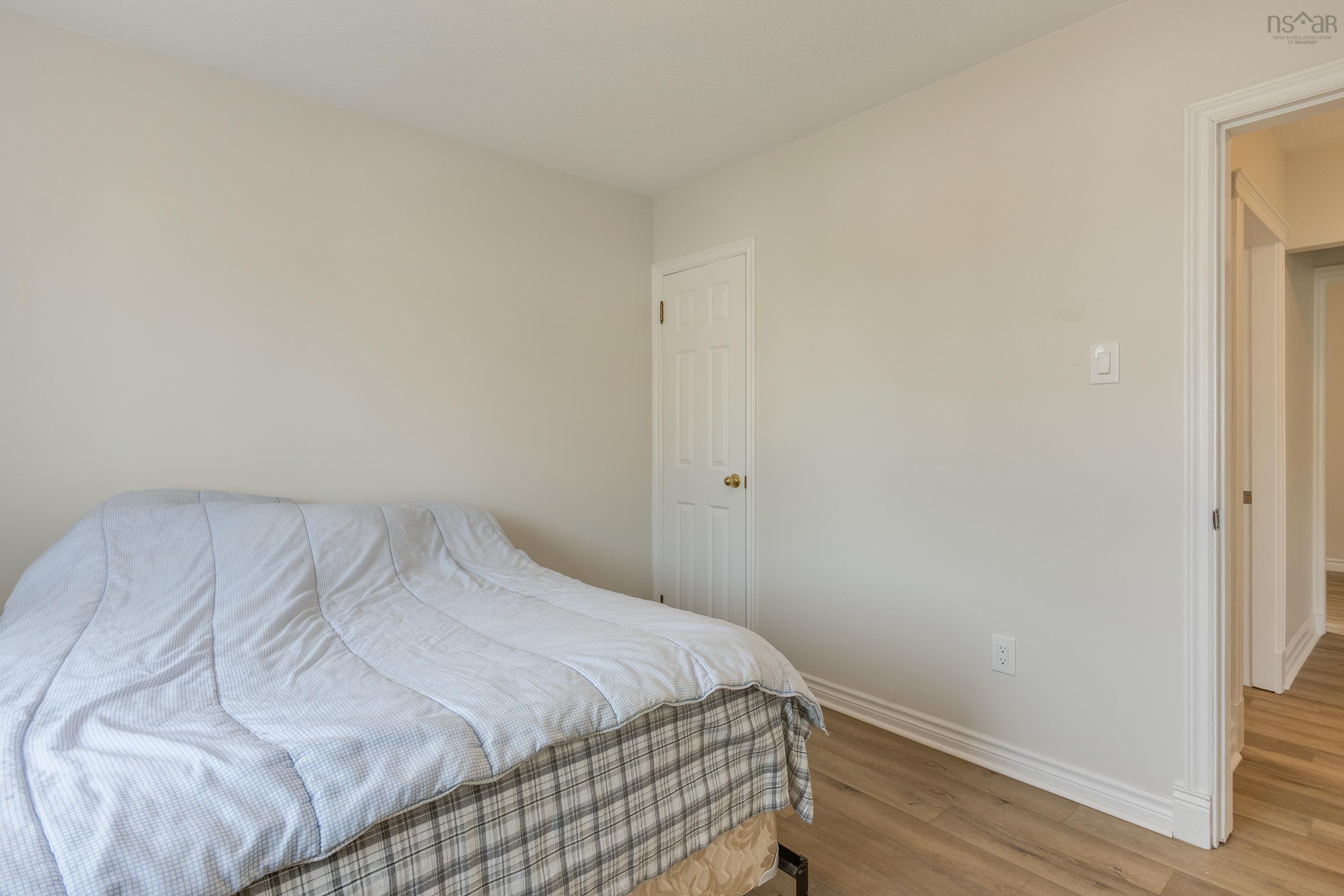Thumbnail image for 66 Woodland Avenue MLS<sup>®</sup> 202520410