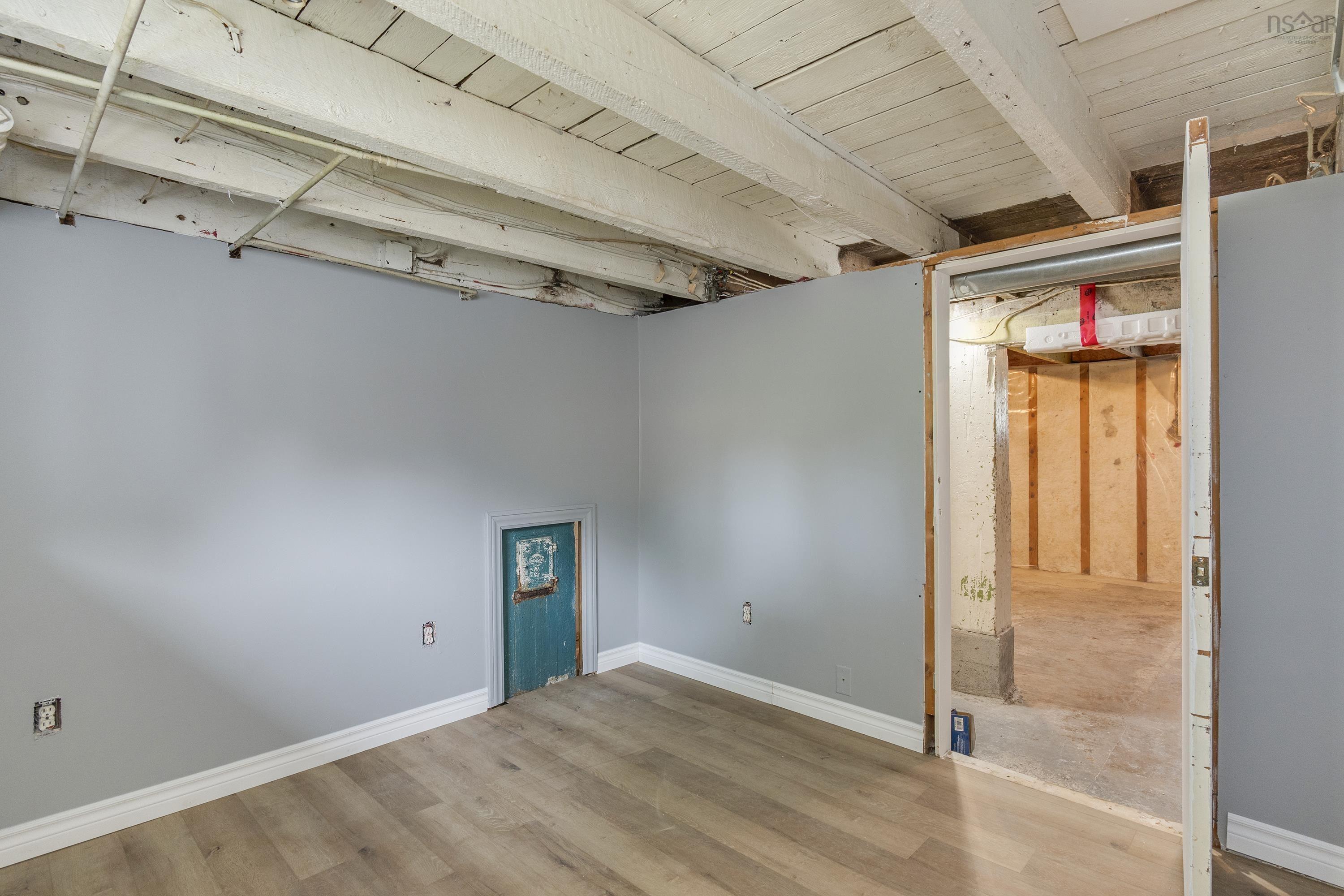 View image 9