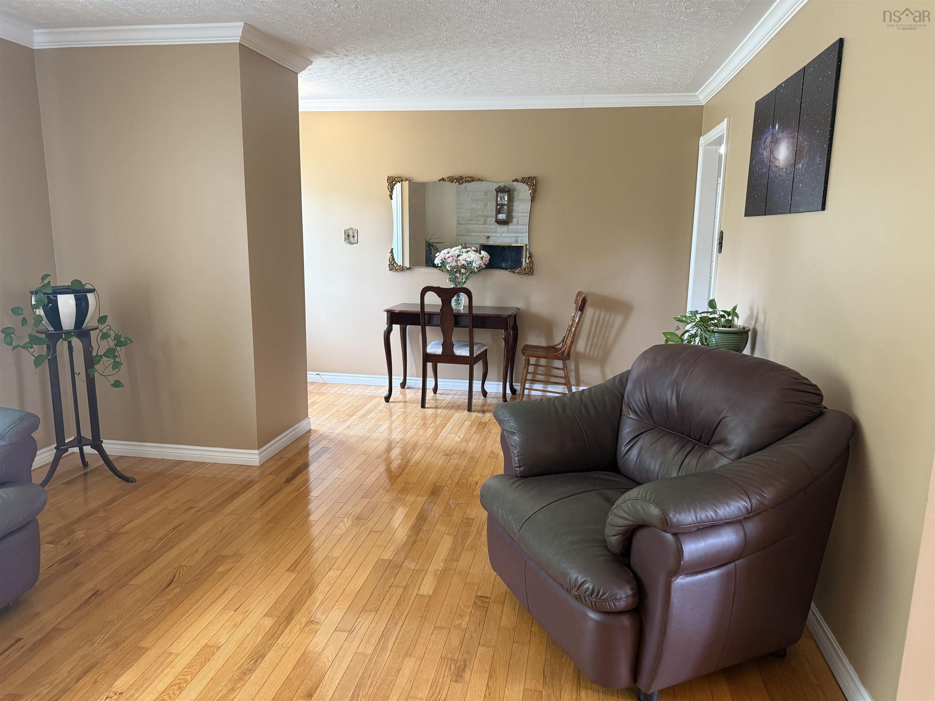View image 12