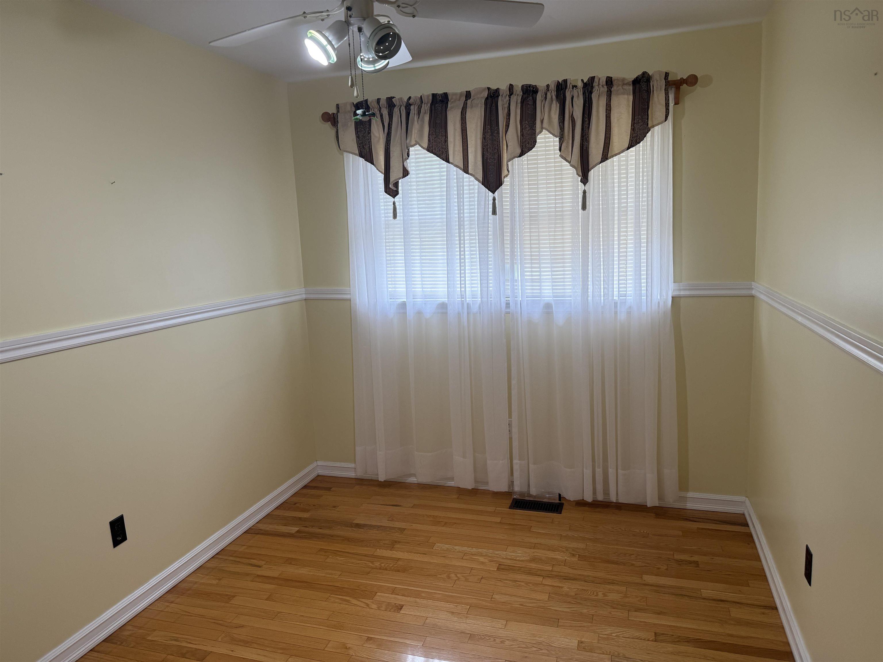 View image 16