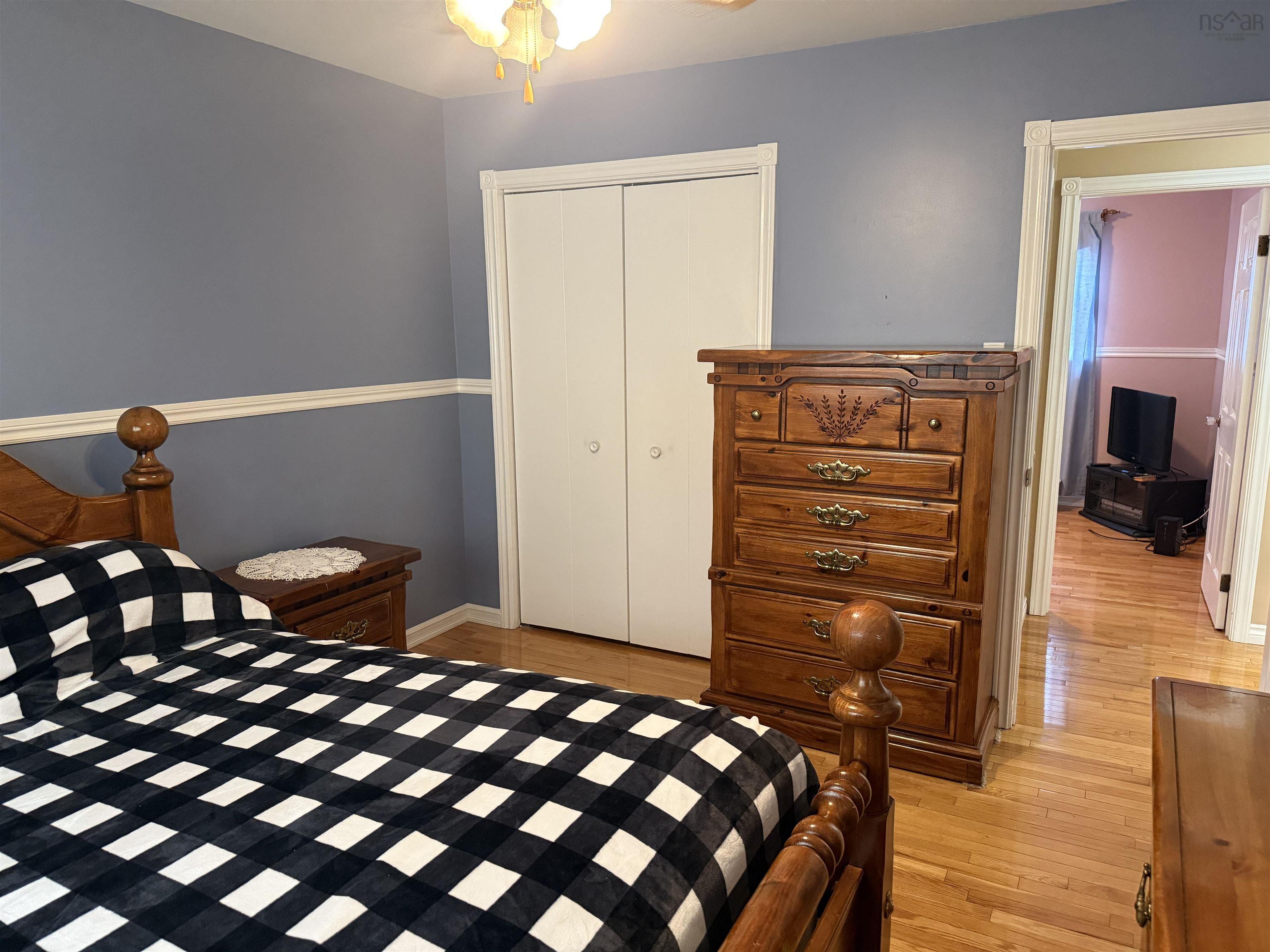 View image 18