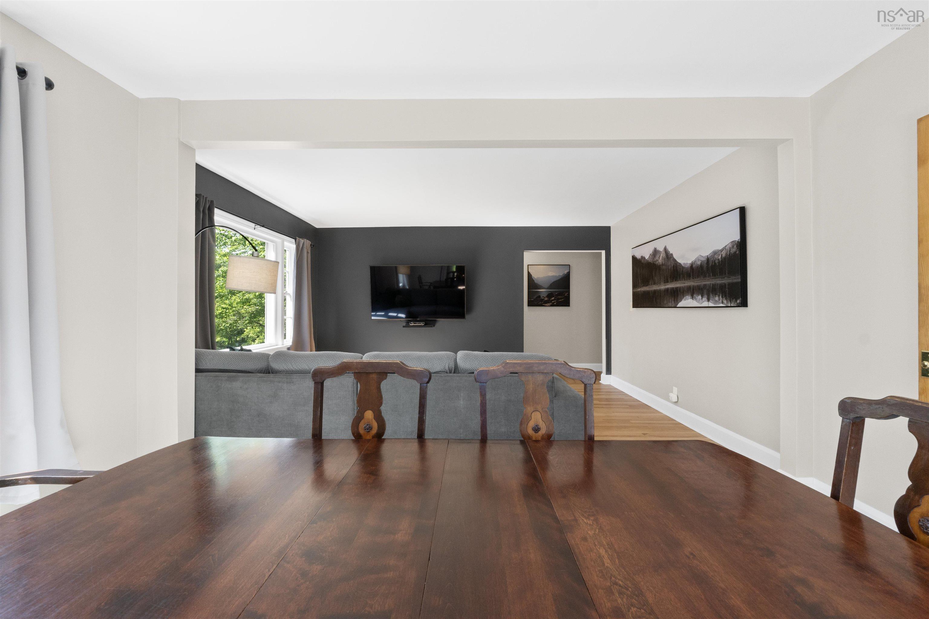 Thumbnail image for 3650 Highway 2 Highway MLS<sup>®</sup> 202520722