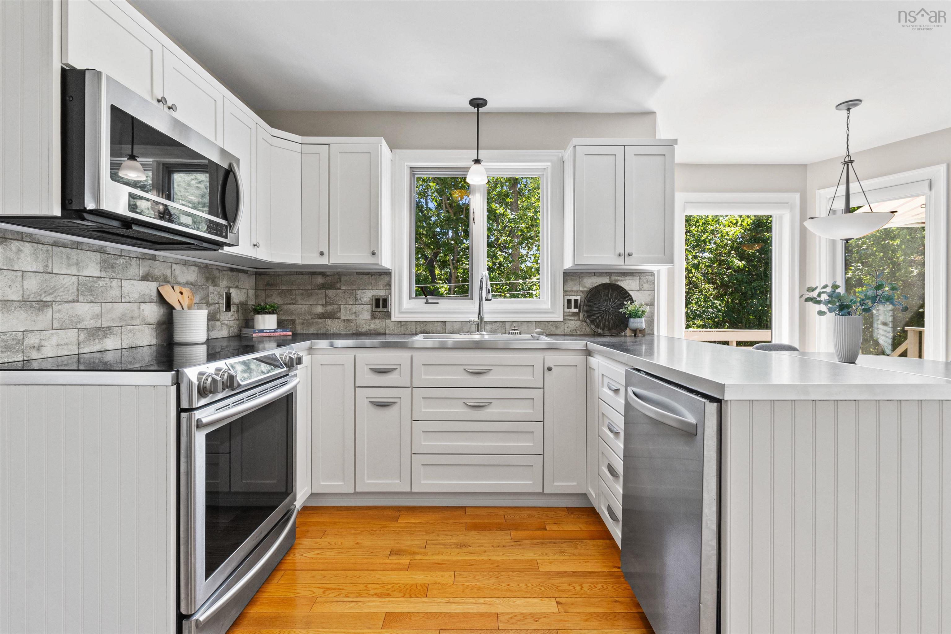 Thumbnail image for 7 Empress Court MLS<sup>®</sup> 202520898