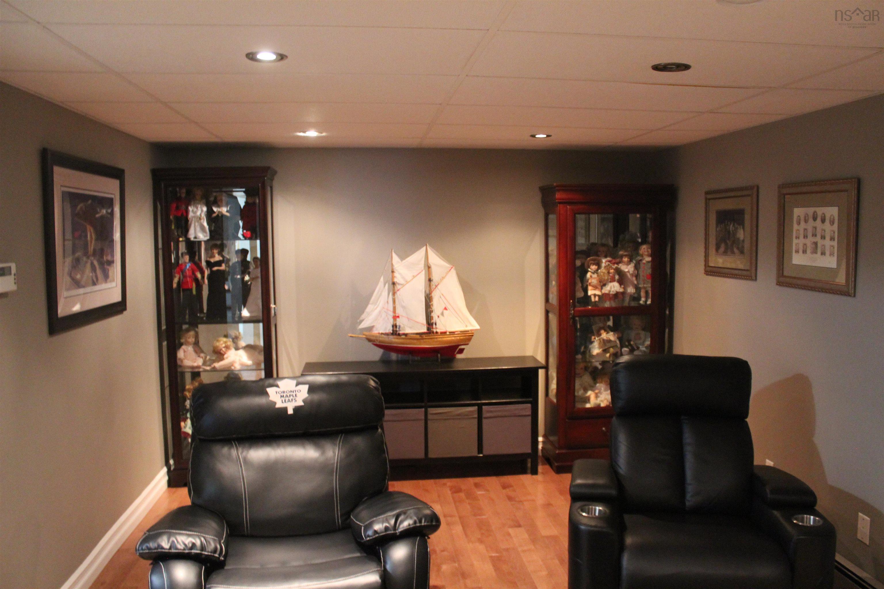 View image 9