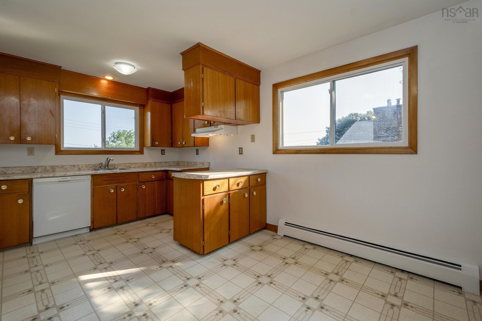Thumbnail image for 6 Austen Drive MLS<sup>®</sup> 202521174