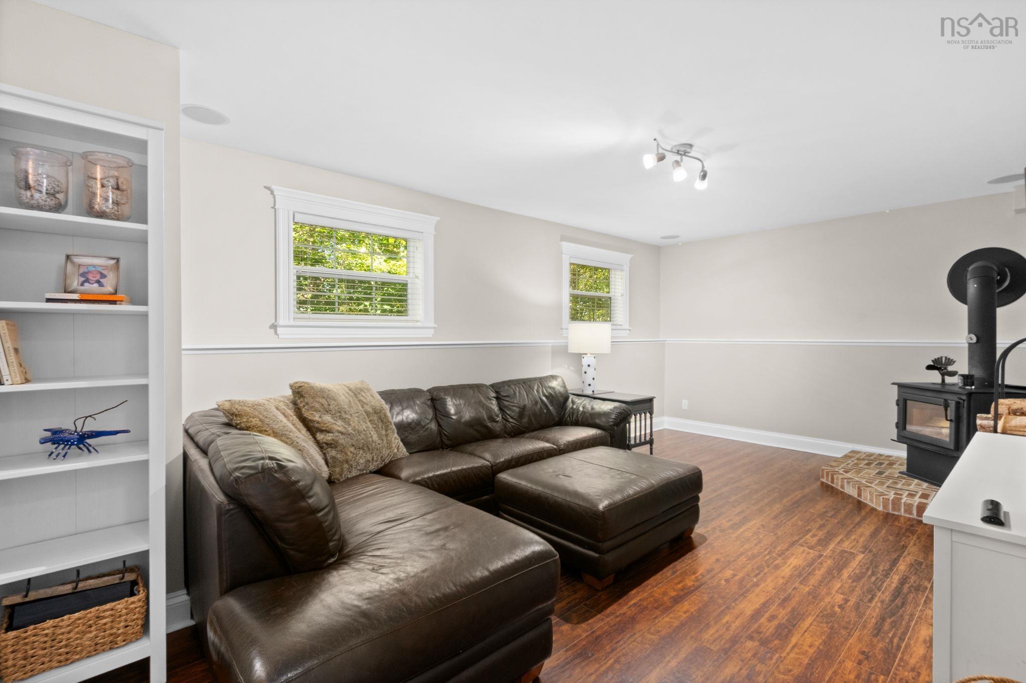 View image 18