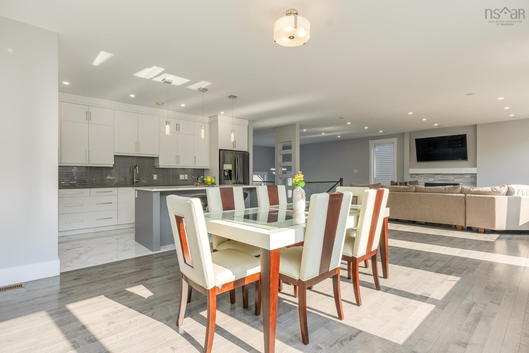 Thumbnail image for 27 Amesbury Gate MLS<sup>®</sup> 202521251