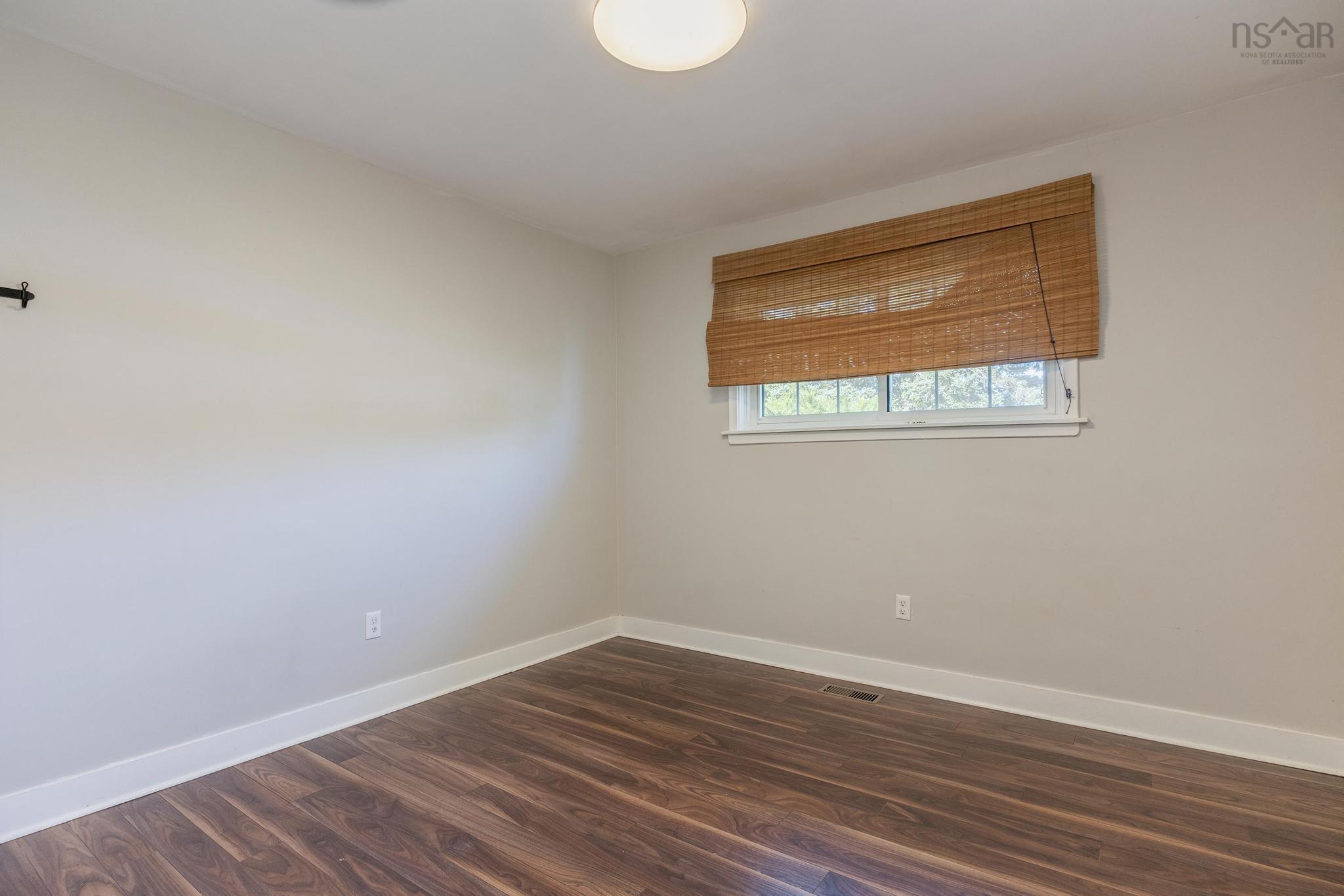 View image 18