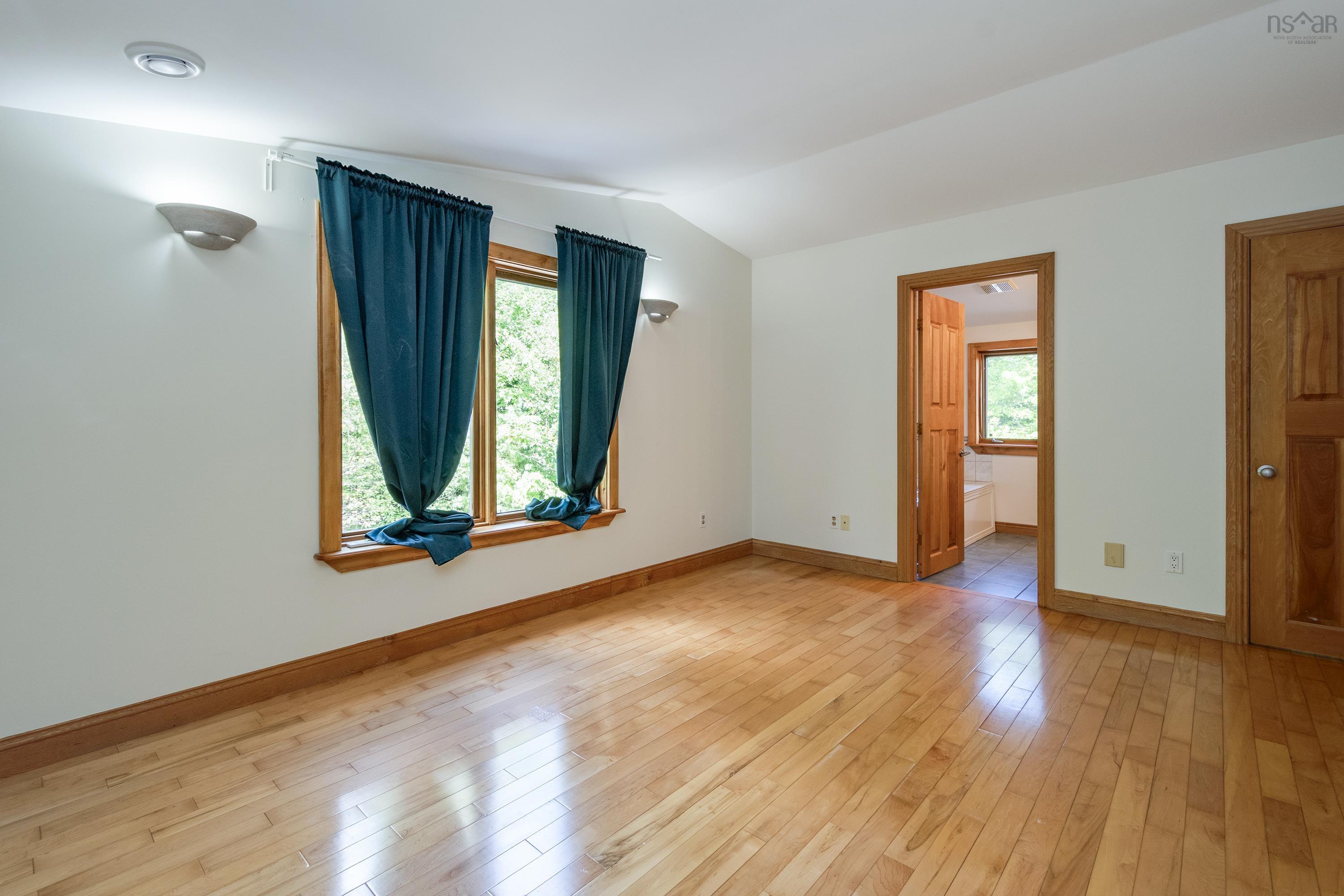 View image 16