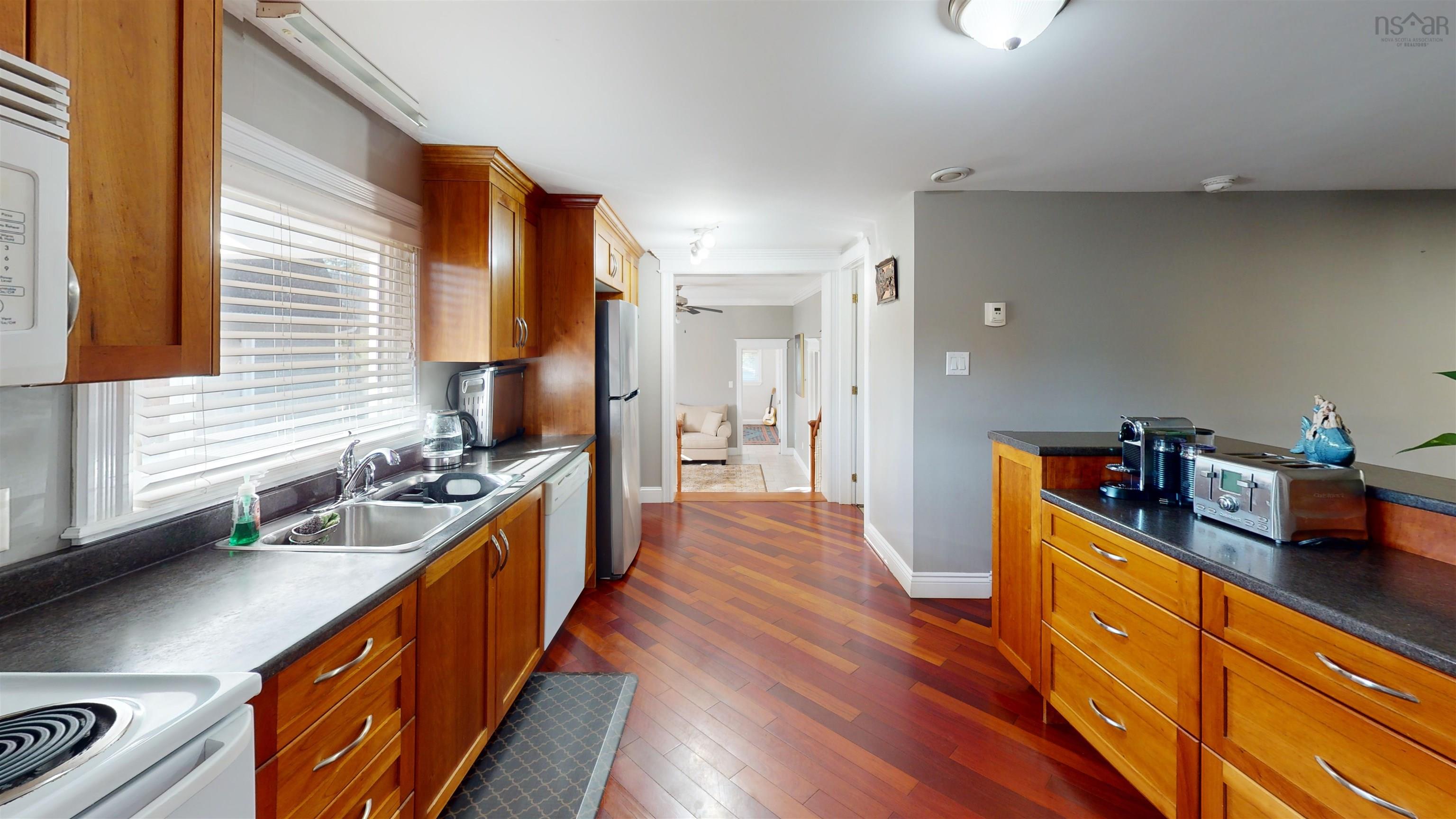 View image 10