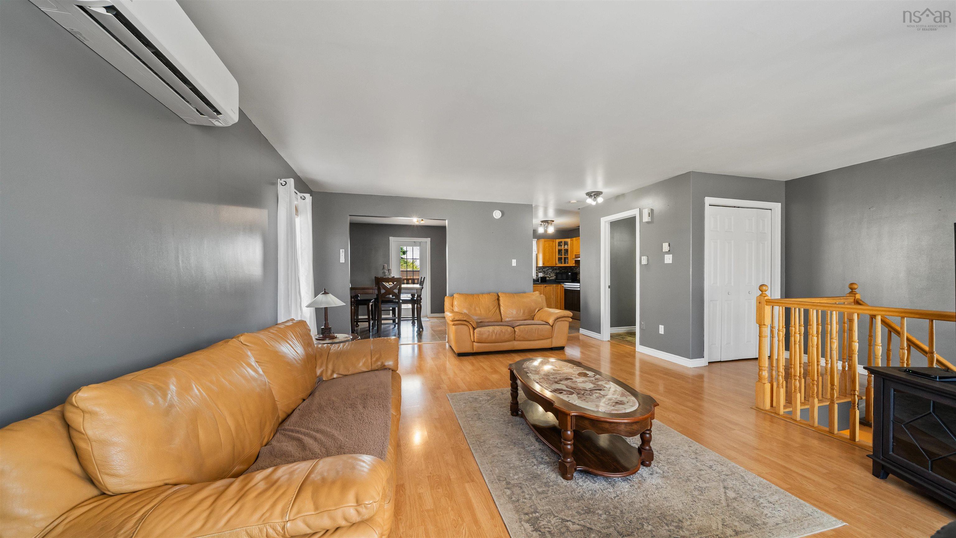Thumbnail image for 92 Vicky Crescent MLS<sup>®</sup> 202521285