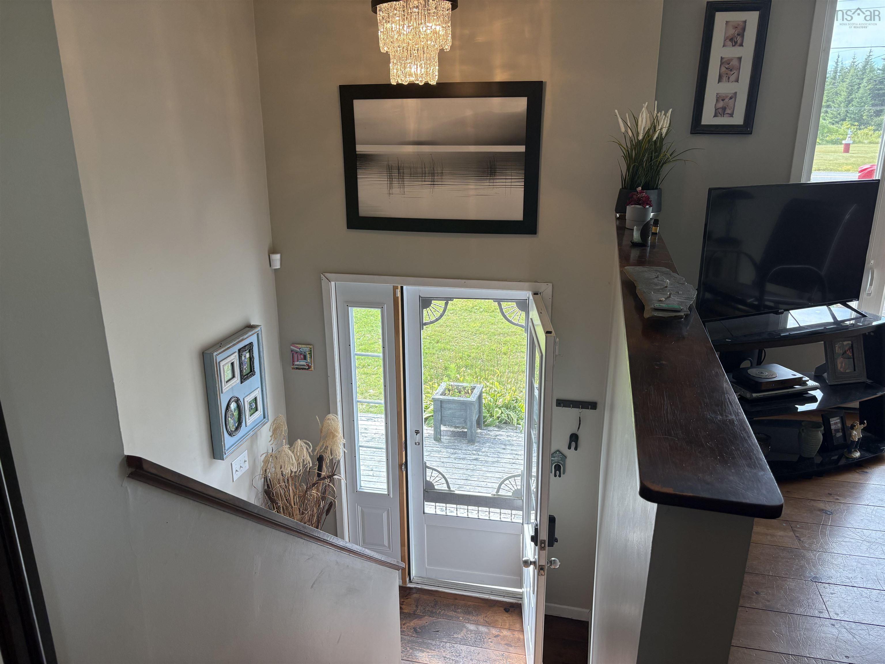View image 18