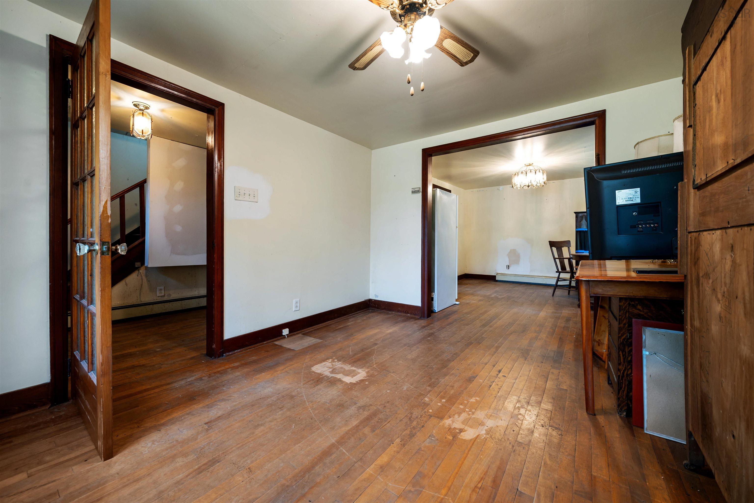 View image 18