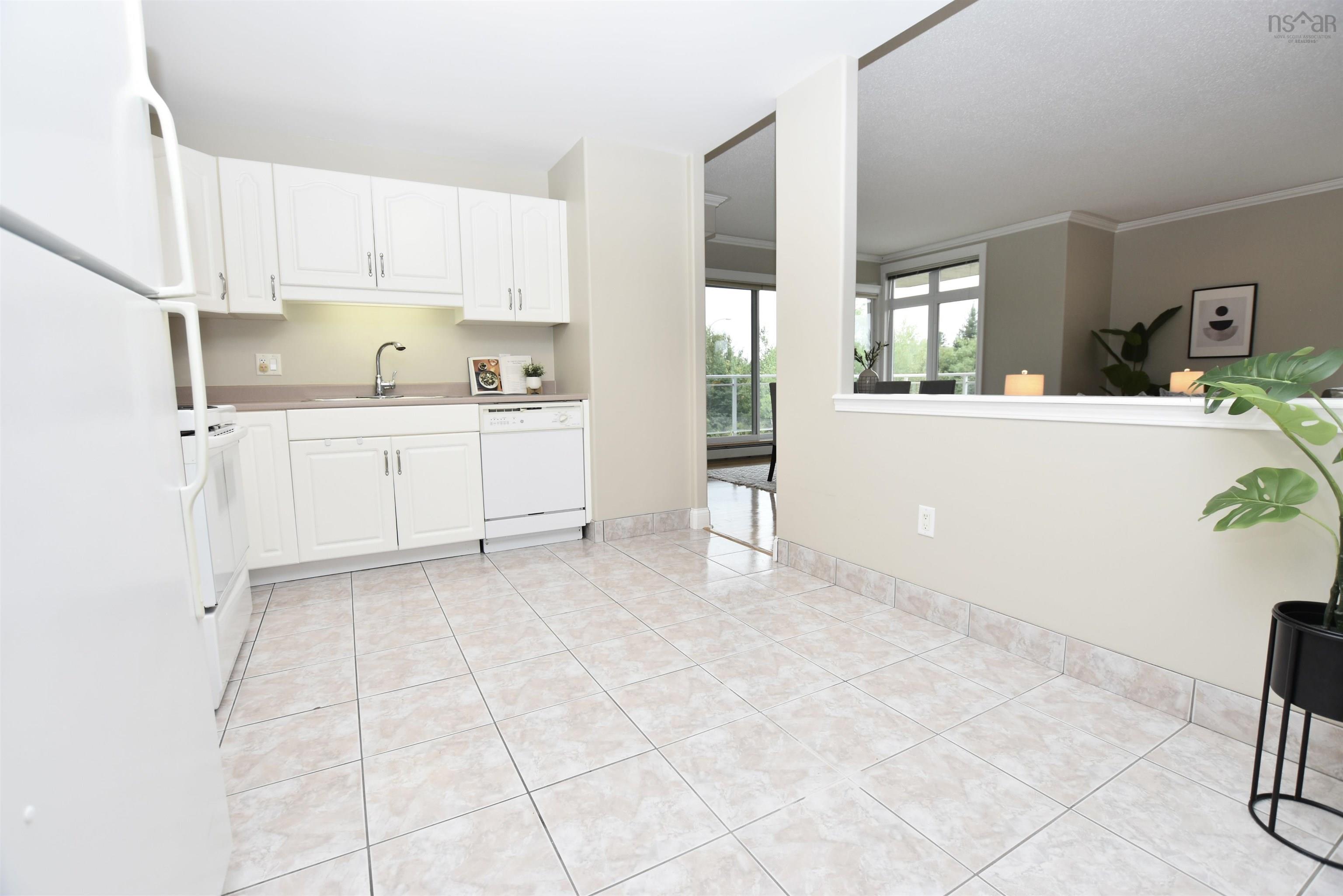 Thumbnail image for 204 202 Walter Havill Drive MLS<sup>®</sup> 202522027