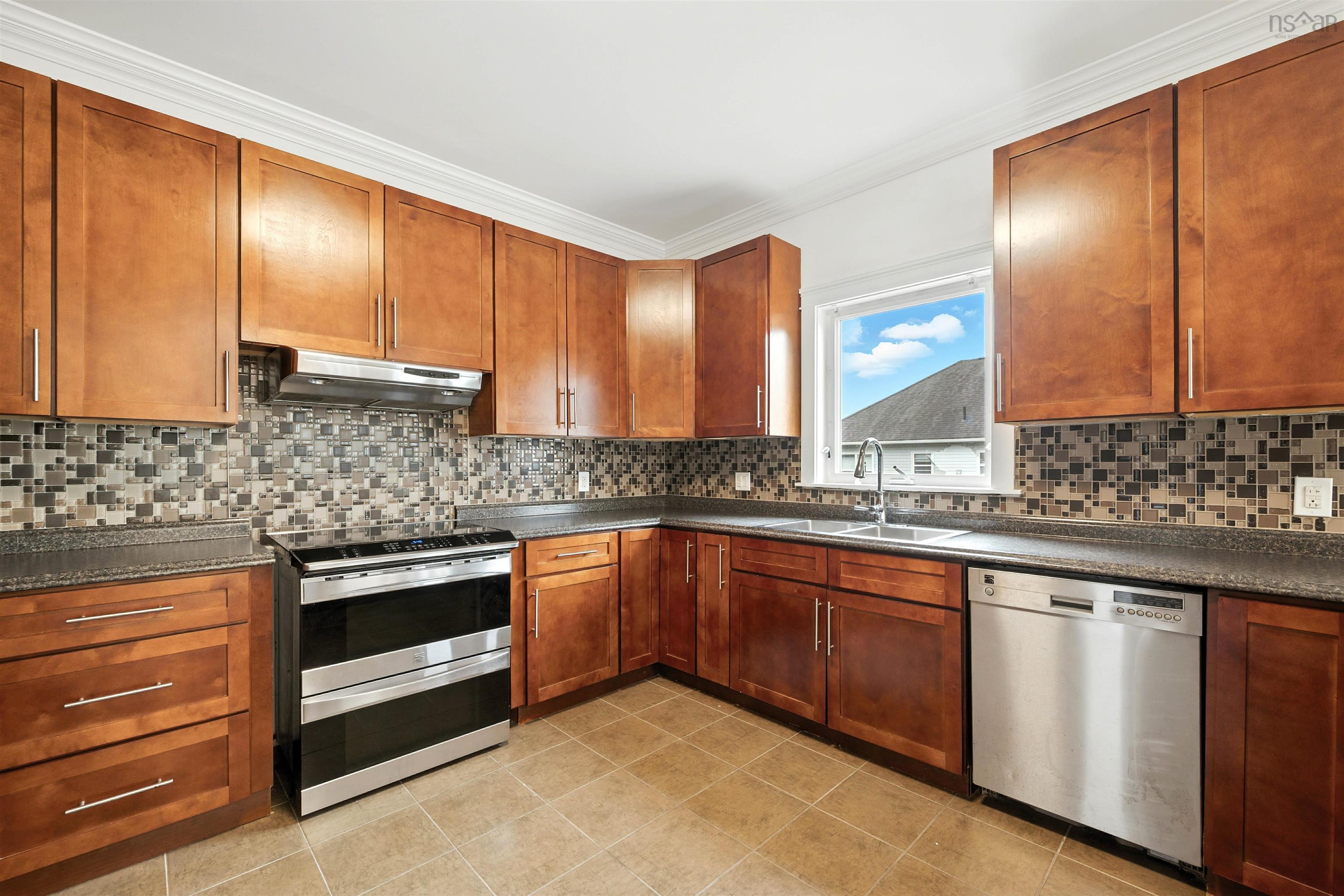 Thumbnail image for 78 Drillio Crescent MLS<sup>®</sup> 202522346