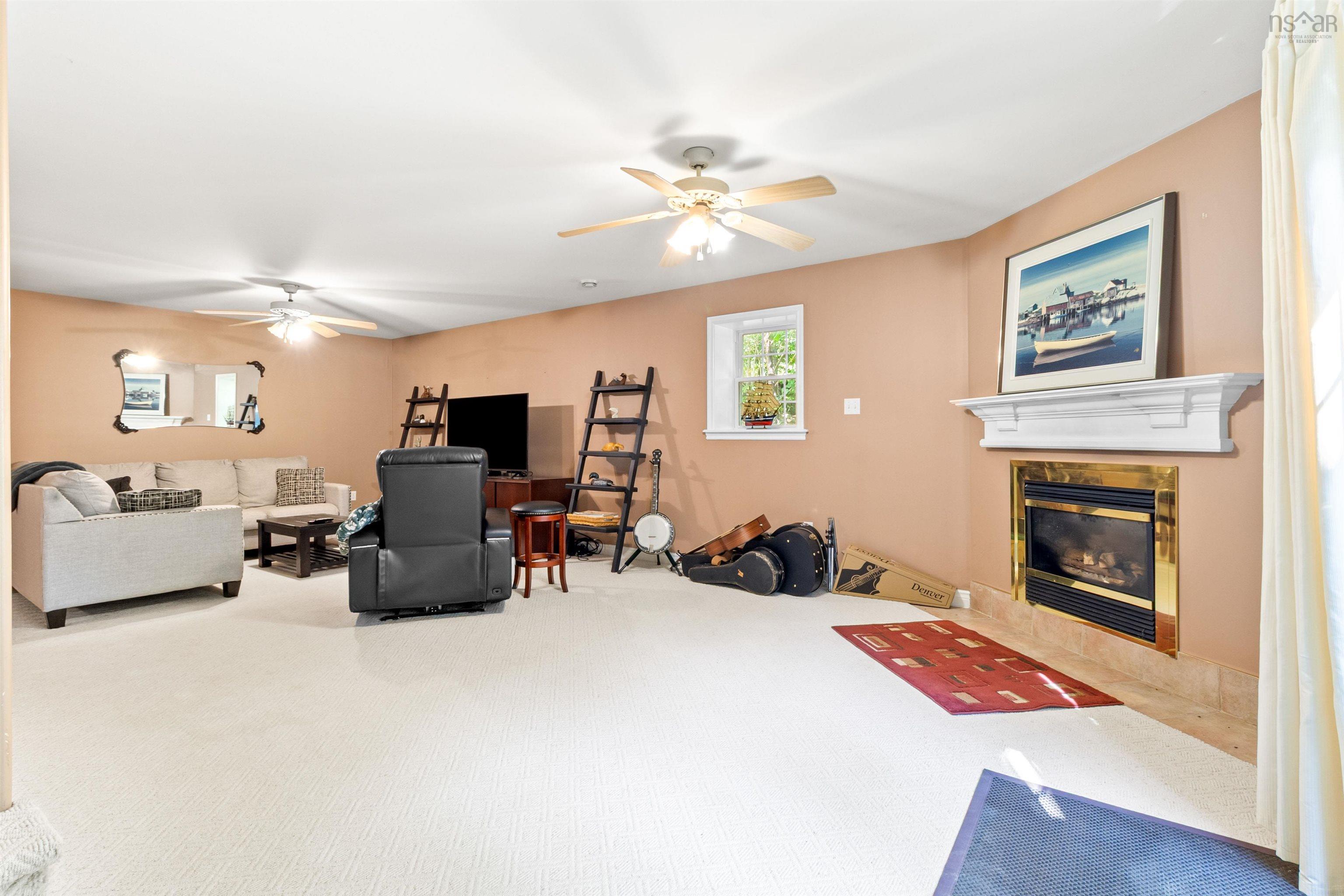 View image 18