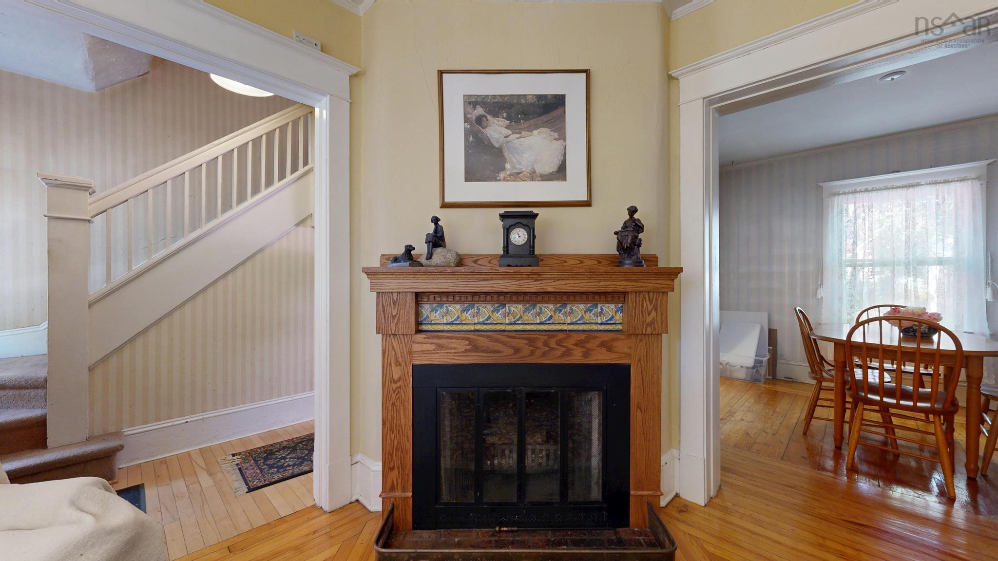 View image 12