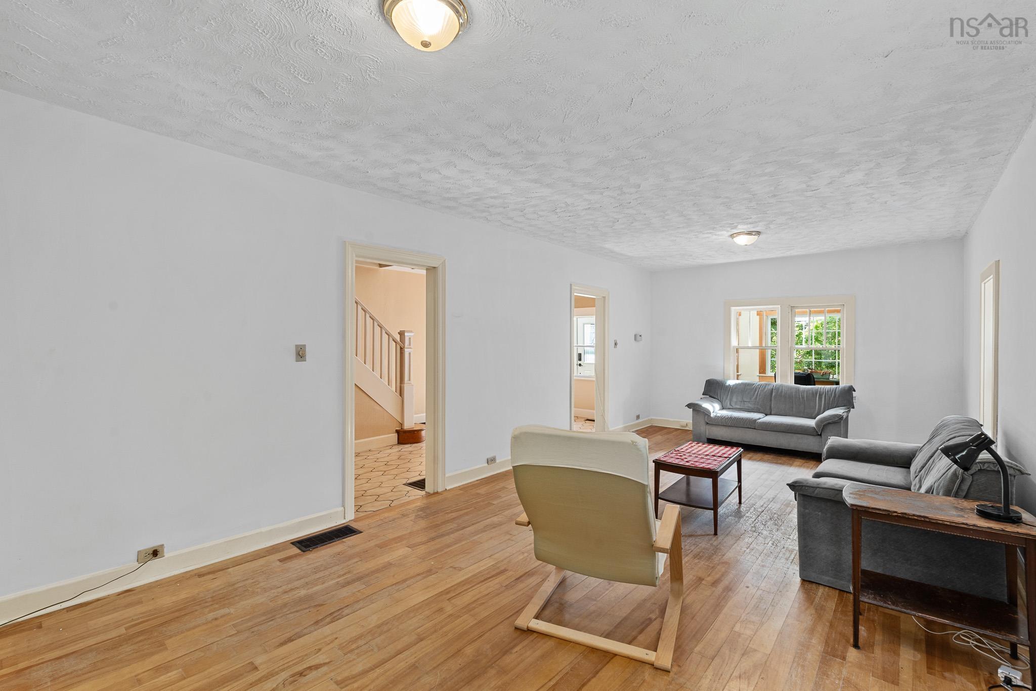 View image 16