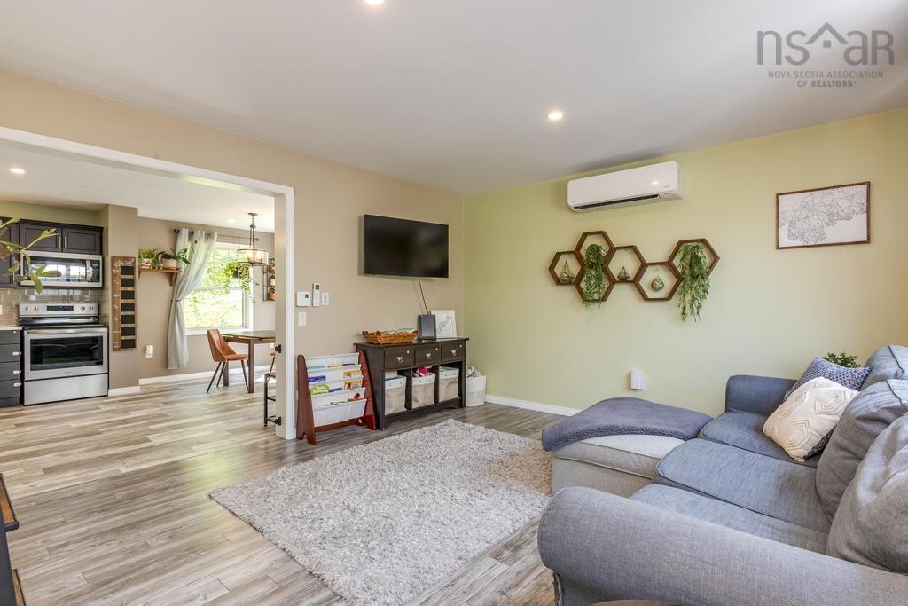 Thumbnail image for 1631 Beaver Bank Road MLS<sup>®</sup> 202522589