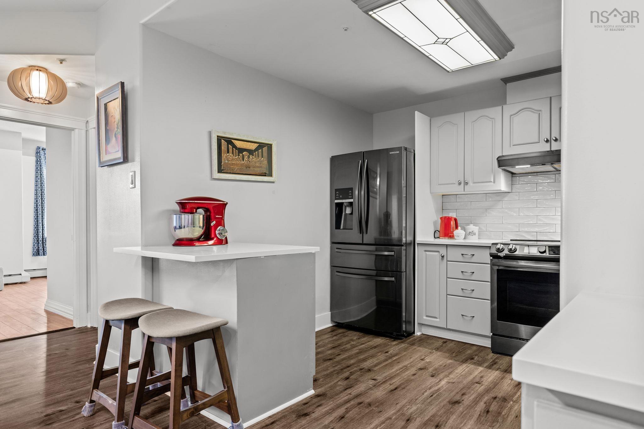 Thumbnail image for 312 202 Walter Havill Drive MLS<sup>®</sup> 202522623