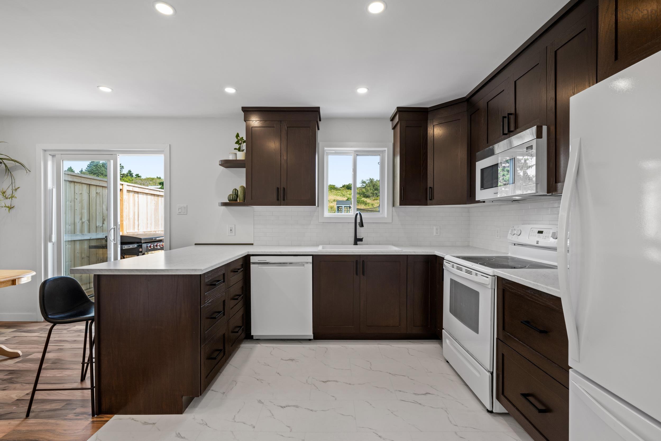 Thumbnail image for 2066 Caldwell Road MLS<sup>®</sup> 202522647