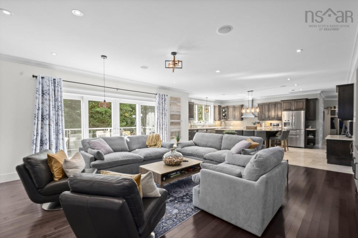 Thumbnail image for 35 Shaughnessy Place MLS<sup>®</sup> 202522669
