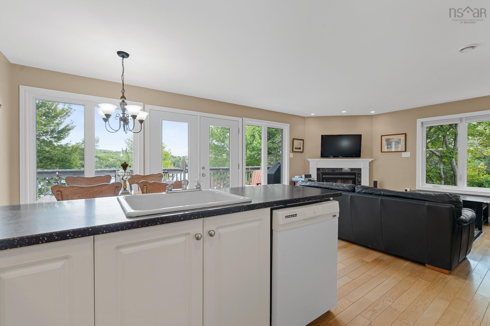 View image 12