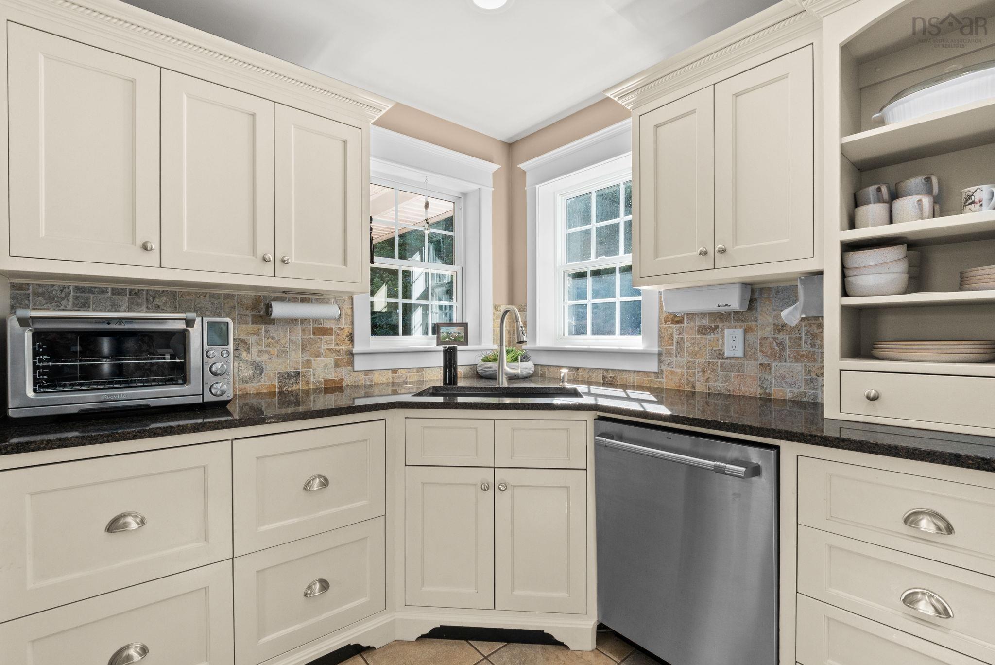 Thumbnail image for 305 Club Road MLS<sup>®</sup> 202522919
