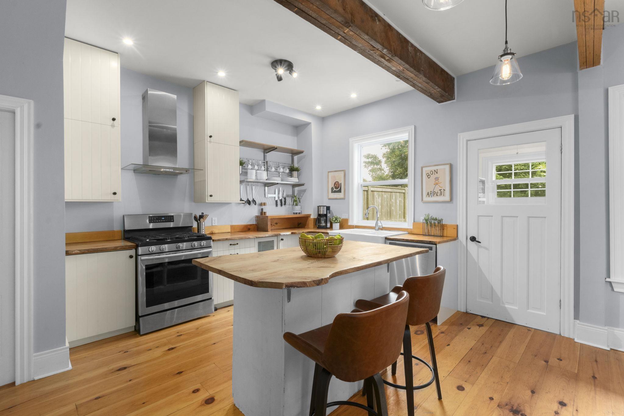 Thumbnail image for 6126 North Street MLS<sup>®</sup> 202523135